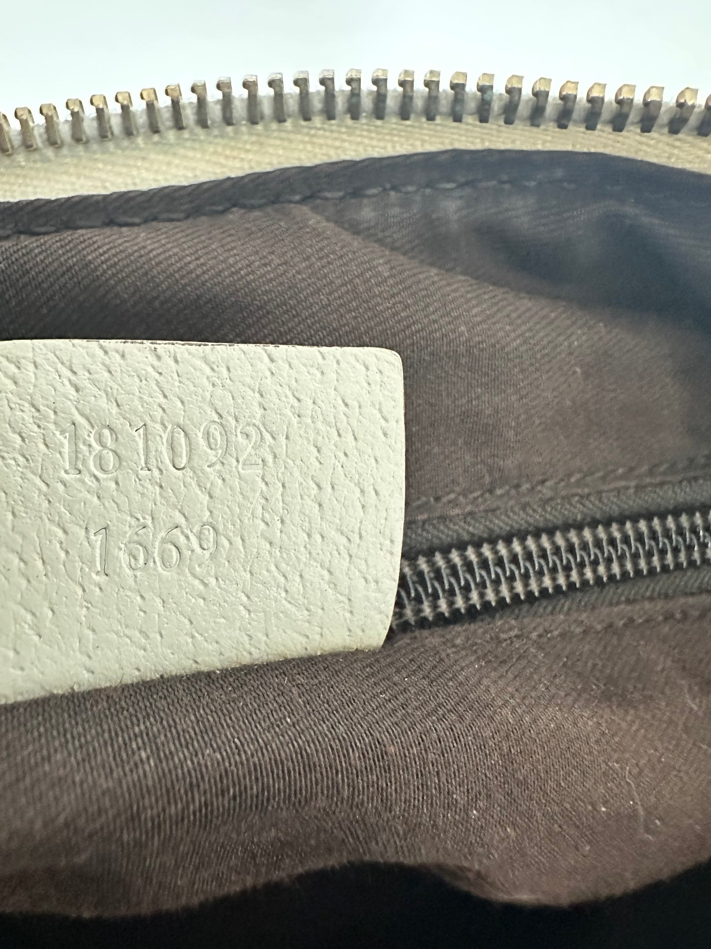 Gucci Beige/Ivory GG Canvas and Leather Medium Messenger Bag