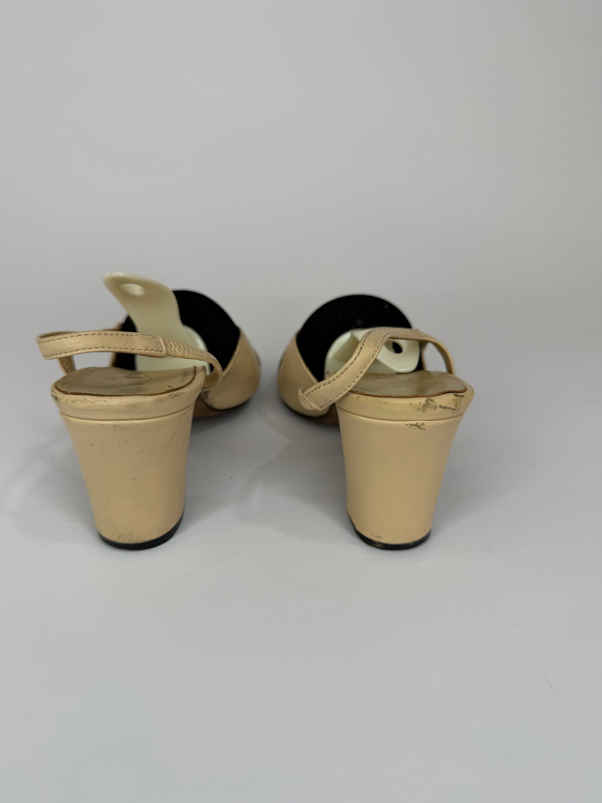 Chanel Beige Leather and Black Fabric Cap Toe Slingback Sandals Size 37EU/7 US