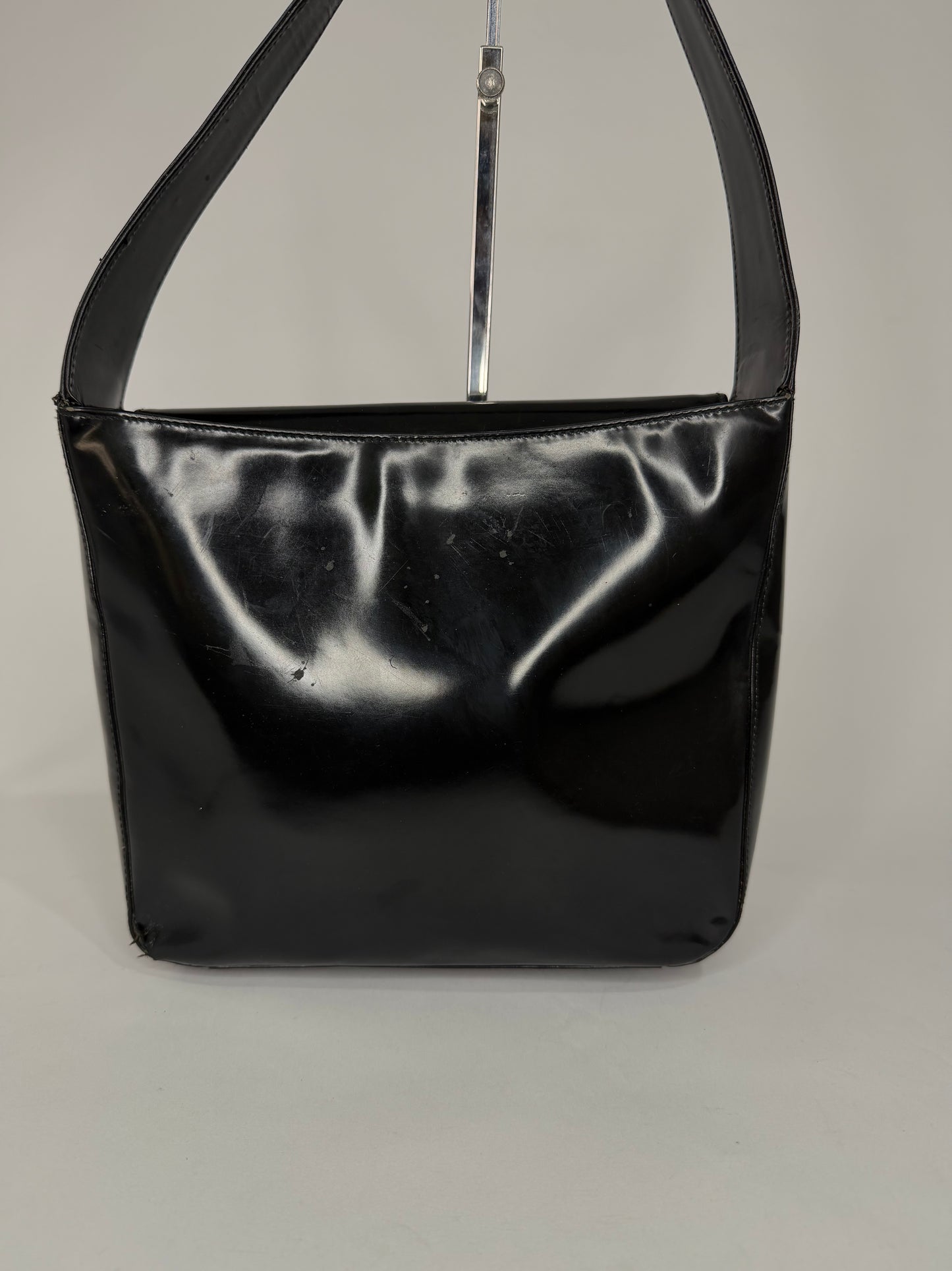 Gucci
Interlocking G Top Handle Bag