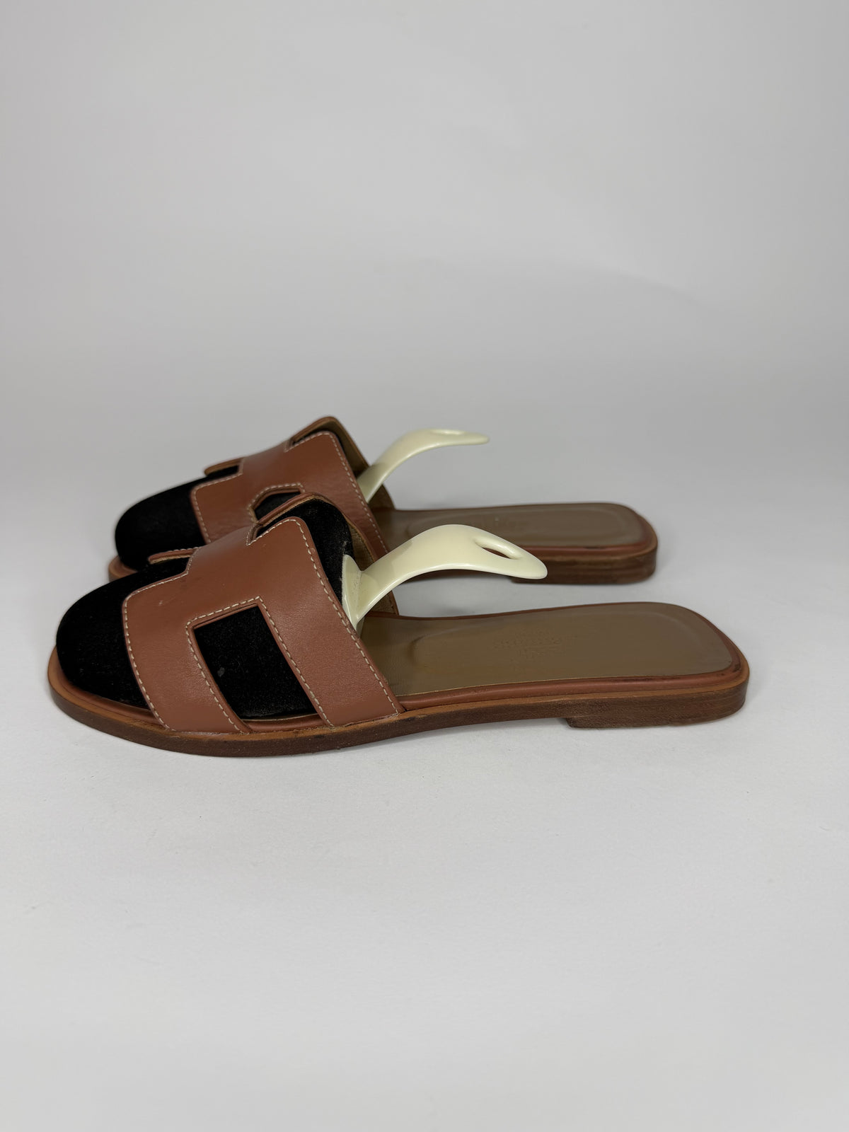 HERMES Brown Box Calfskin Oran Sandals 37 EU/ 7 US / 4 UK