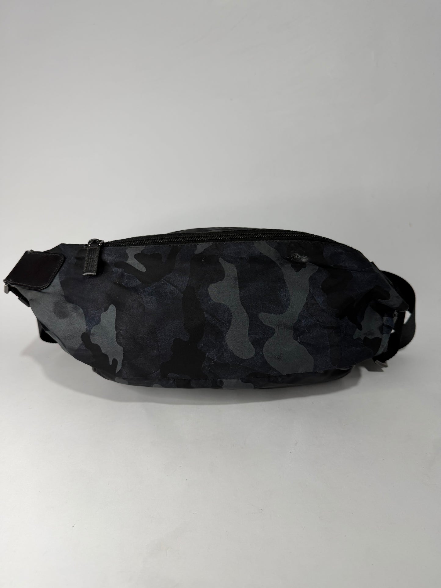 PRADA
Tessuto Nylon Camouflage Belt Bag Fumo