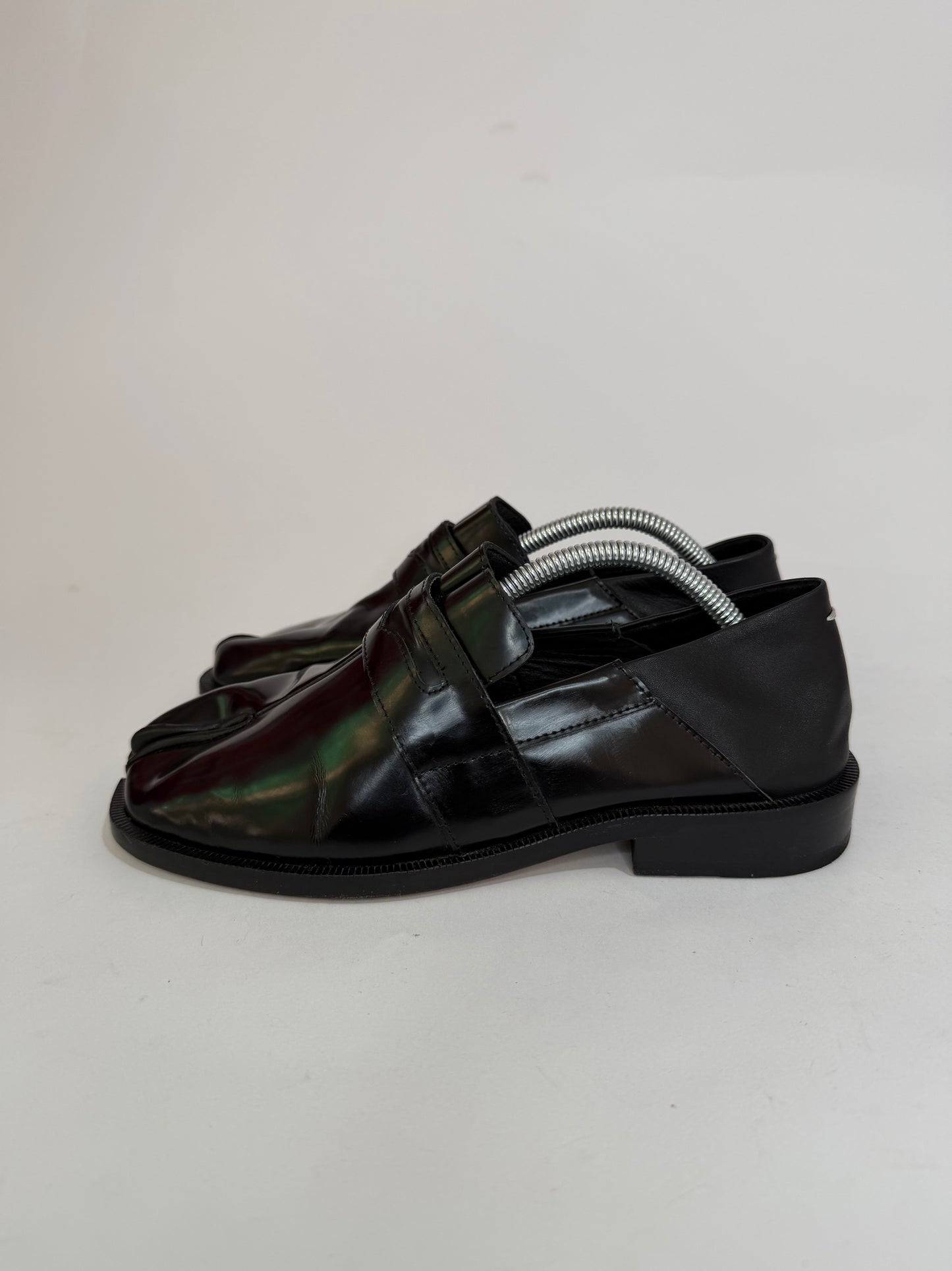 Maison Margeil Tabi strap split-toe loafers Size 37 EU/ 7 US/ 4 UK