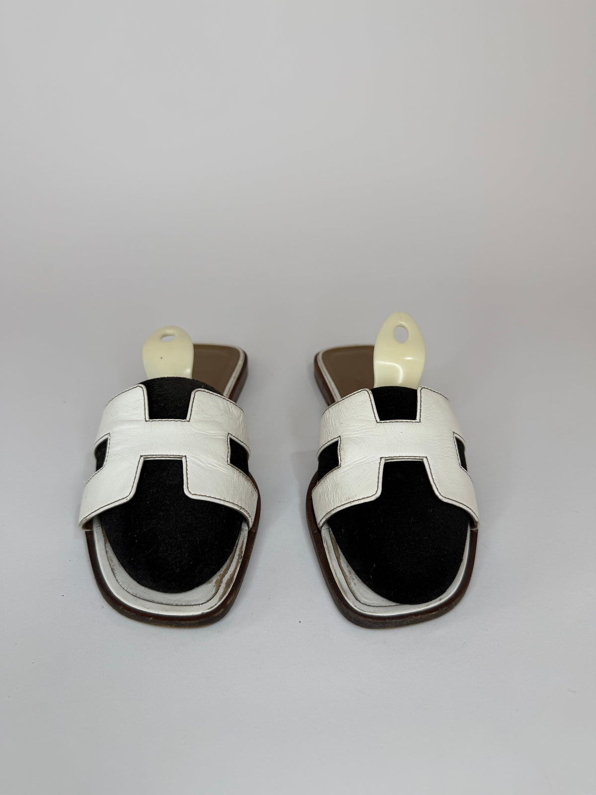 HERMES White Box Calfskin Oran Sandals 36.5 EU/ 6.5 US / 3.5 UK