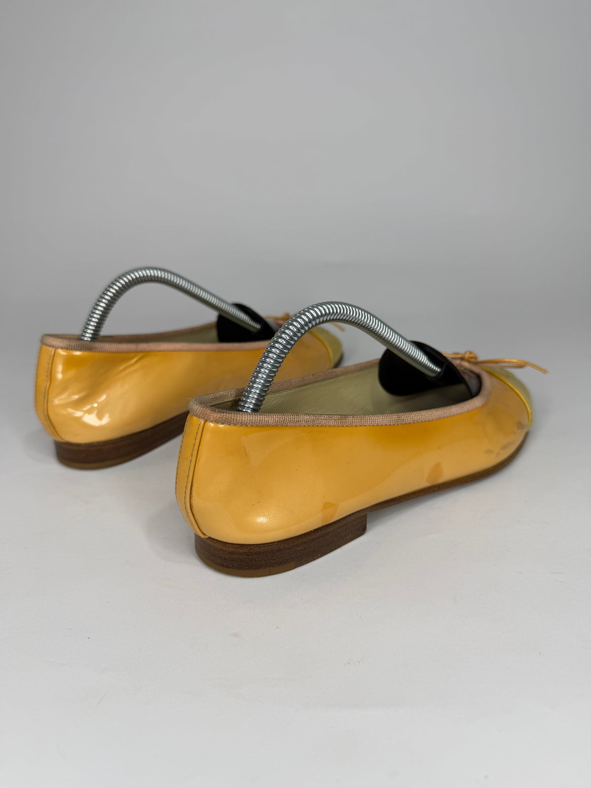 Chanel Yellow Patent Leather CC Bow Ballet Flats Size 35 EU/ 5 US/ 2 UK