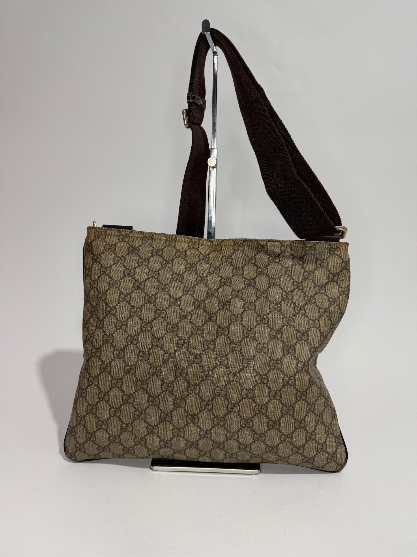 Gucci
GG Supreme Messenger Bag