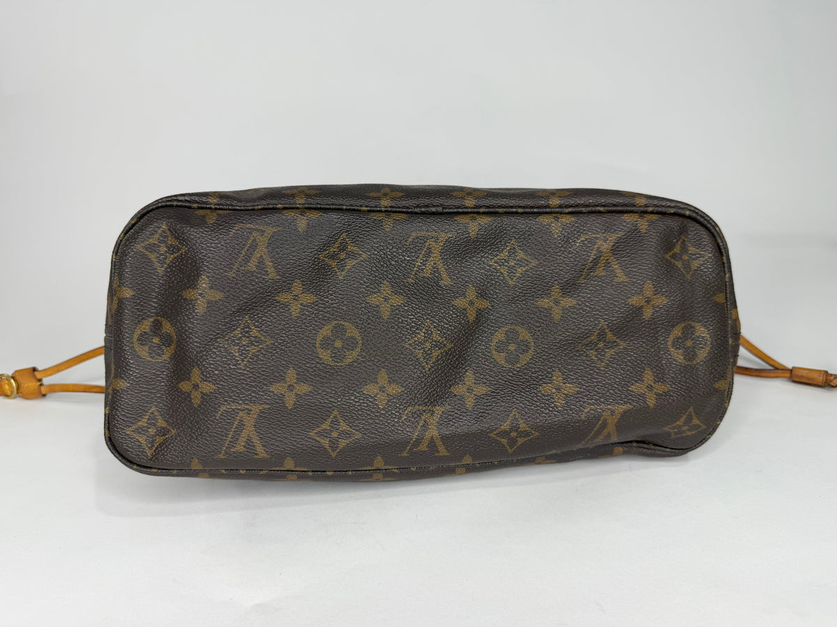 Louis Vuitton Monogram Canvas Neverfull PM Bag