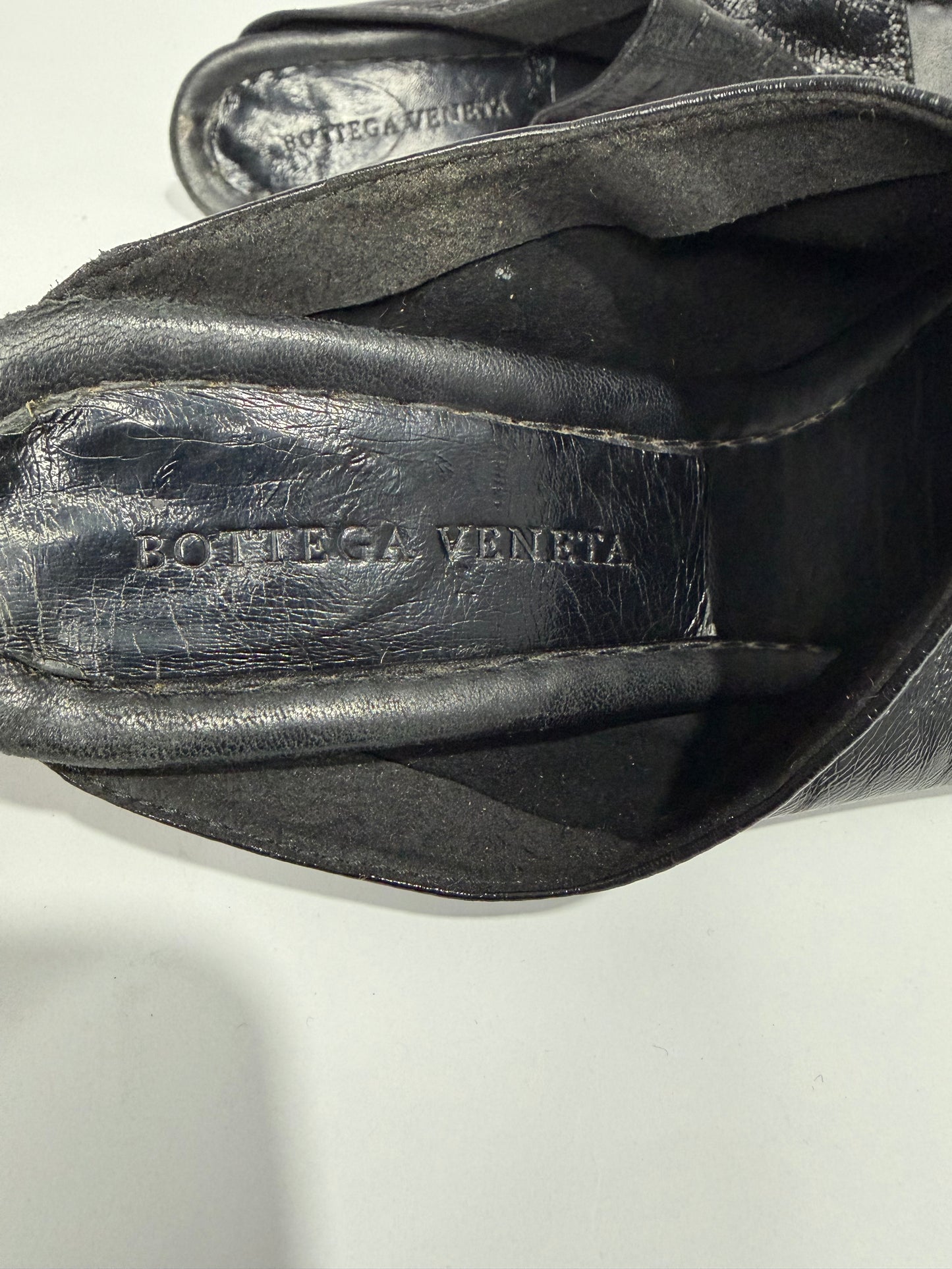 Bottega Veneta Black Leather Square Toe Stretch Mules Gold Sculptural Heel EU 37 EU/ 7 US/ 4 UK