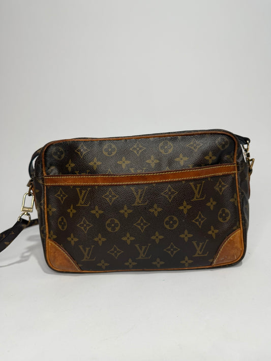 Vintage Louis Vuitton
Monogram Trocadero 30