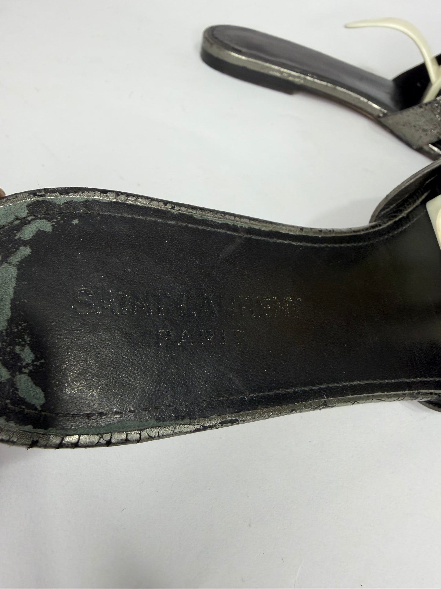 Saint Laurent Paris Silver Leather Tribute Flat Sandals Size 38.5 EU/ 8.5 US / 5.5 UK