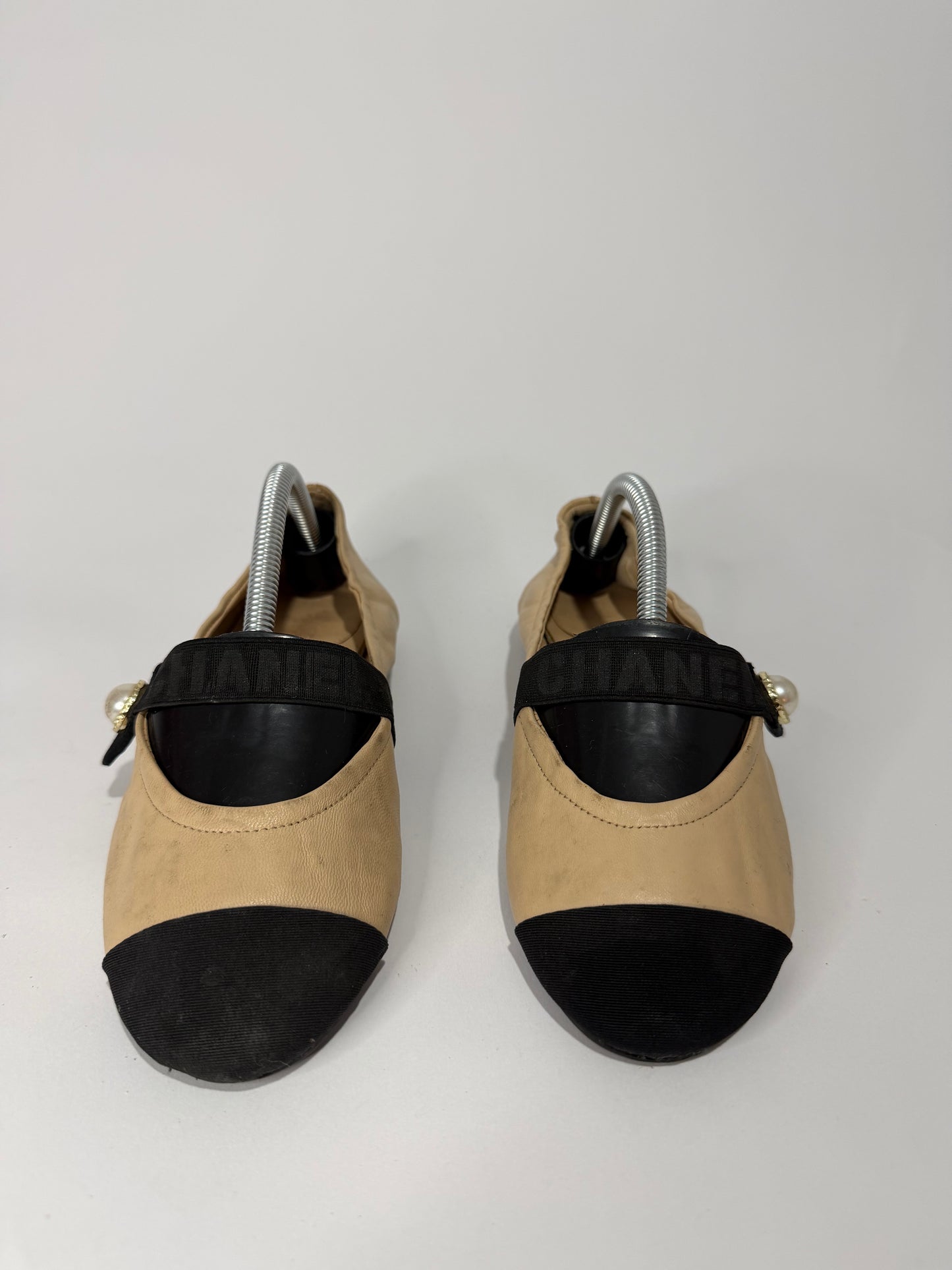 CHANEL Beige & Black Leather Mary Jane Cap Toe Ballet Flats Pearl Button Size EU 36