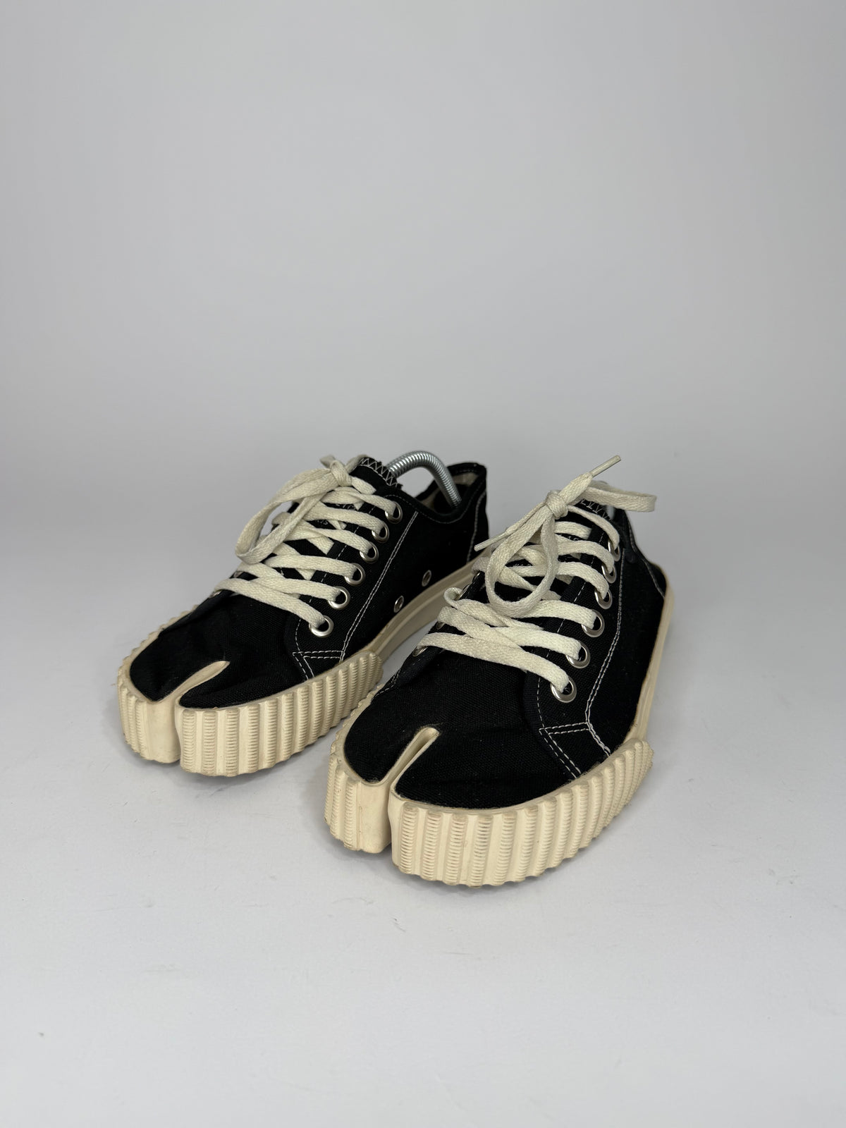 Maison Margiela Tabi Low Sneaker Size 37 EU/ 7 US/ 4 UK