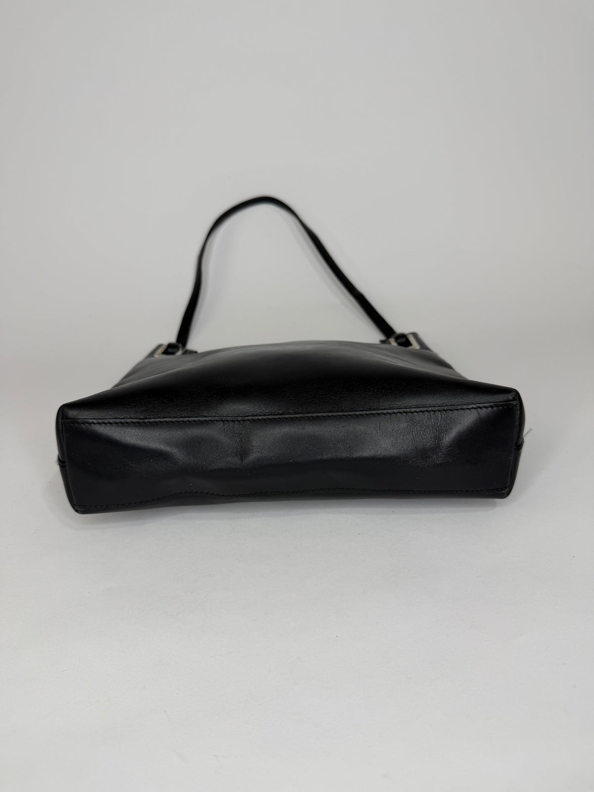 Gucci
Leather Shoulder Bag Vintage
