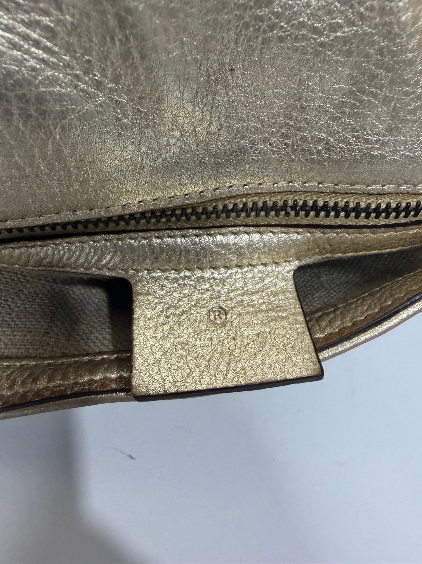 GUCCI X Tom Ford
Metallic Calfskin Horsebit Chain Studded Flap Shoulder Bag Gold