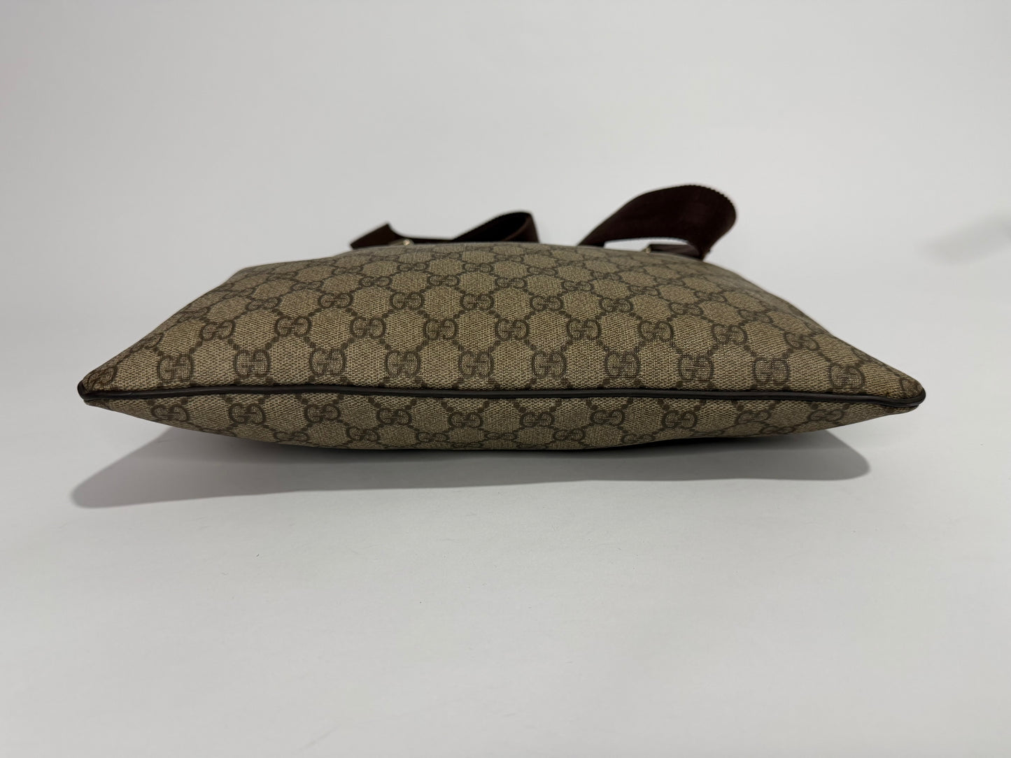 Gucci
GG Supreme Messenger Bag