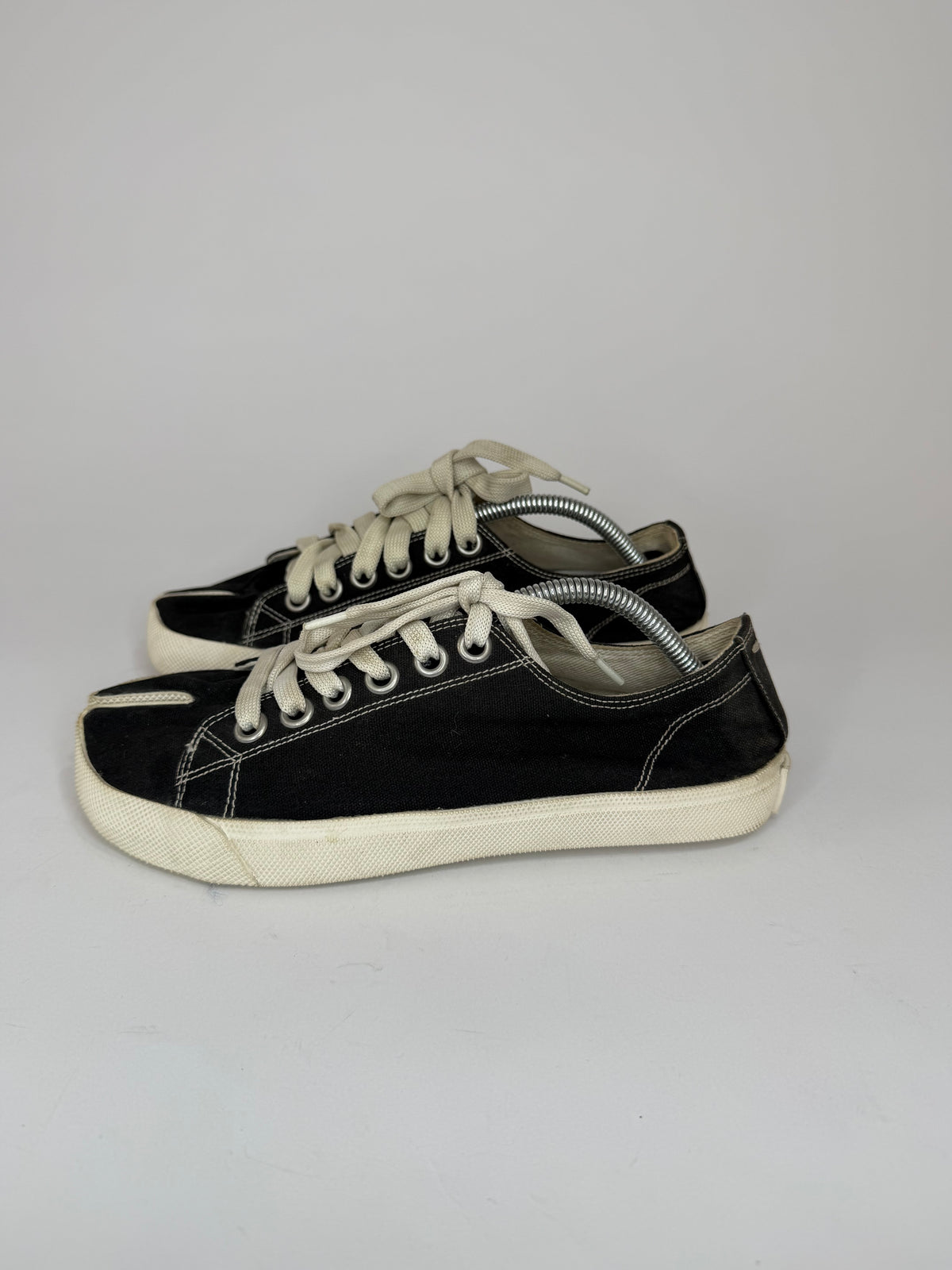 Maison Margiela Tabi Low Sneaker Size 39 EU/ 9 US/ 6 UK