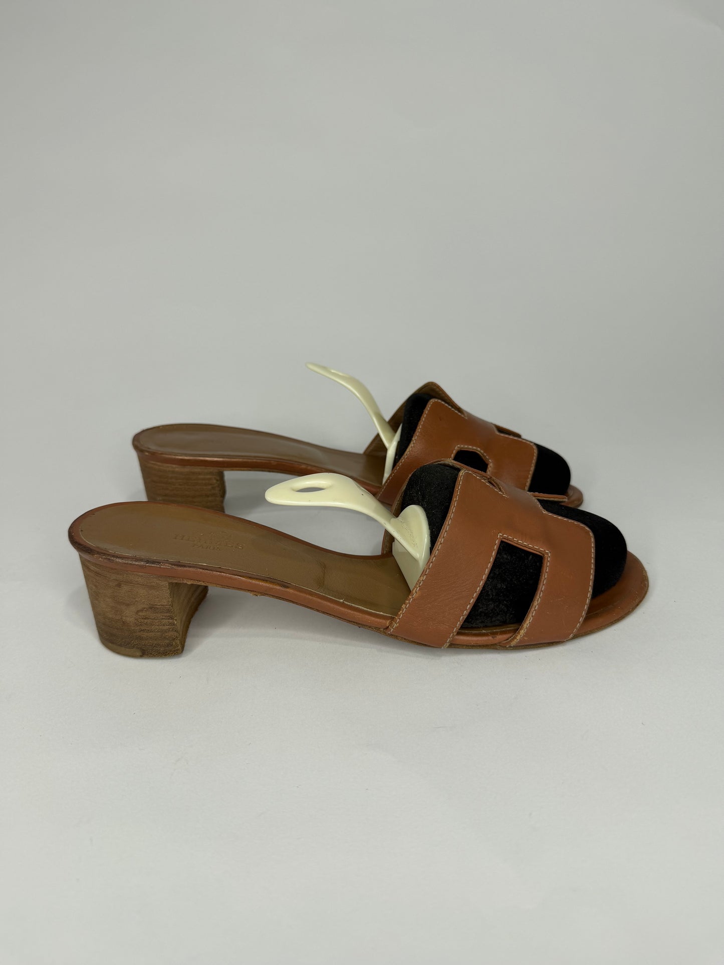 Hermes Brown Leather Oasis Slide Sandals Size 39 EU/ 9 US/ 6 UK