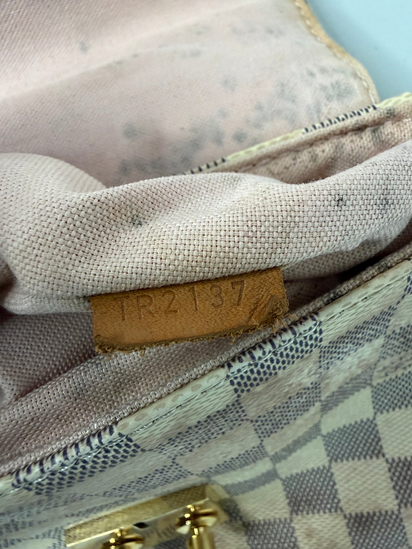 LOUIS VUITTON

Damier Azur Croisette