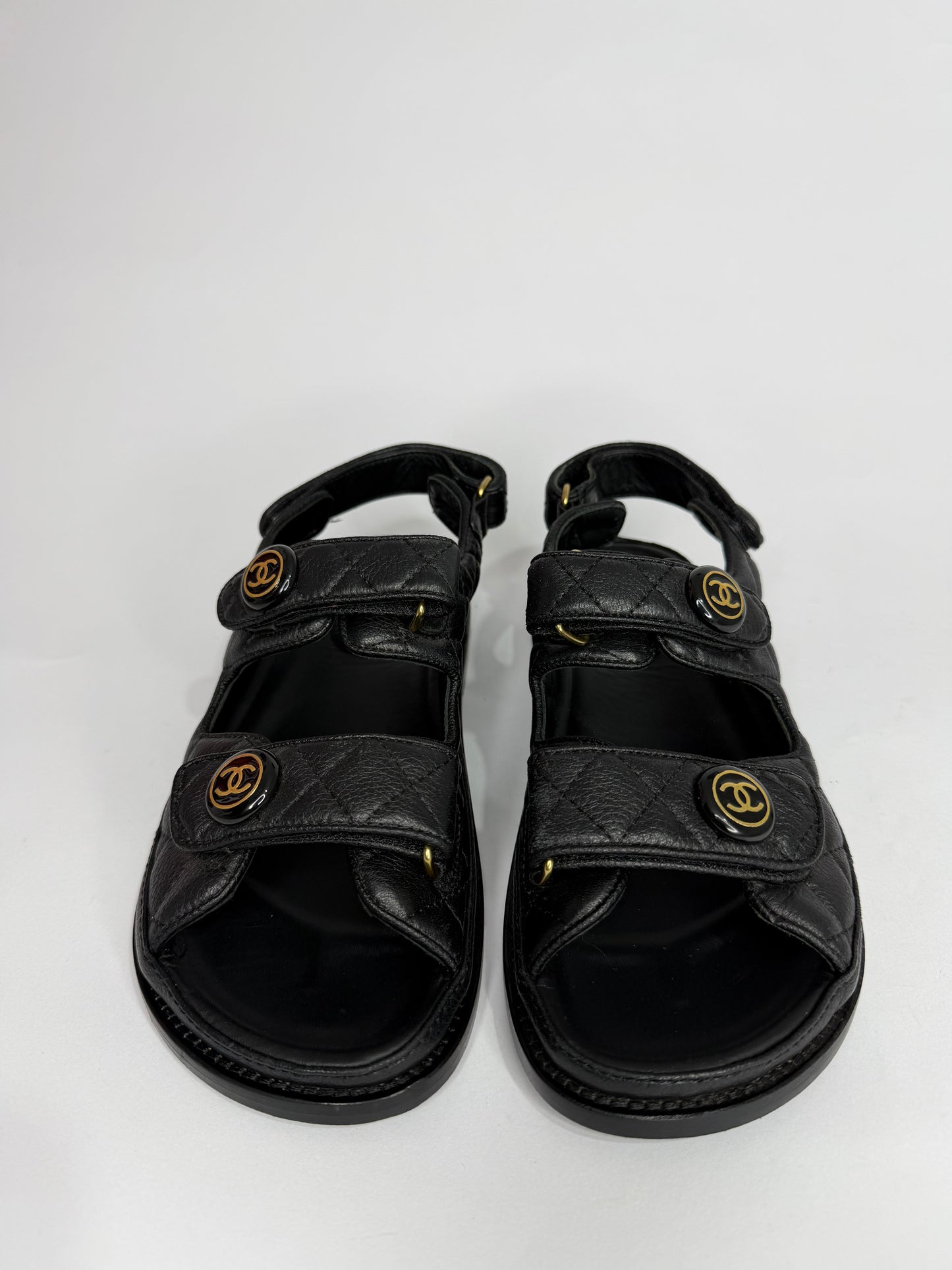 CHANEL
Grained Calfskin Velcro Dad Sandals 37.5 Black