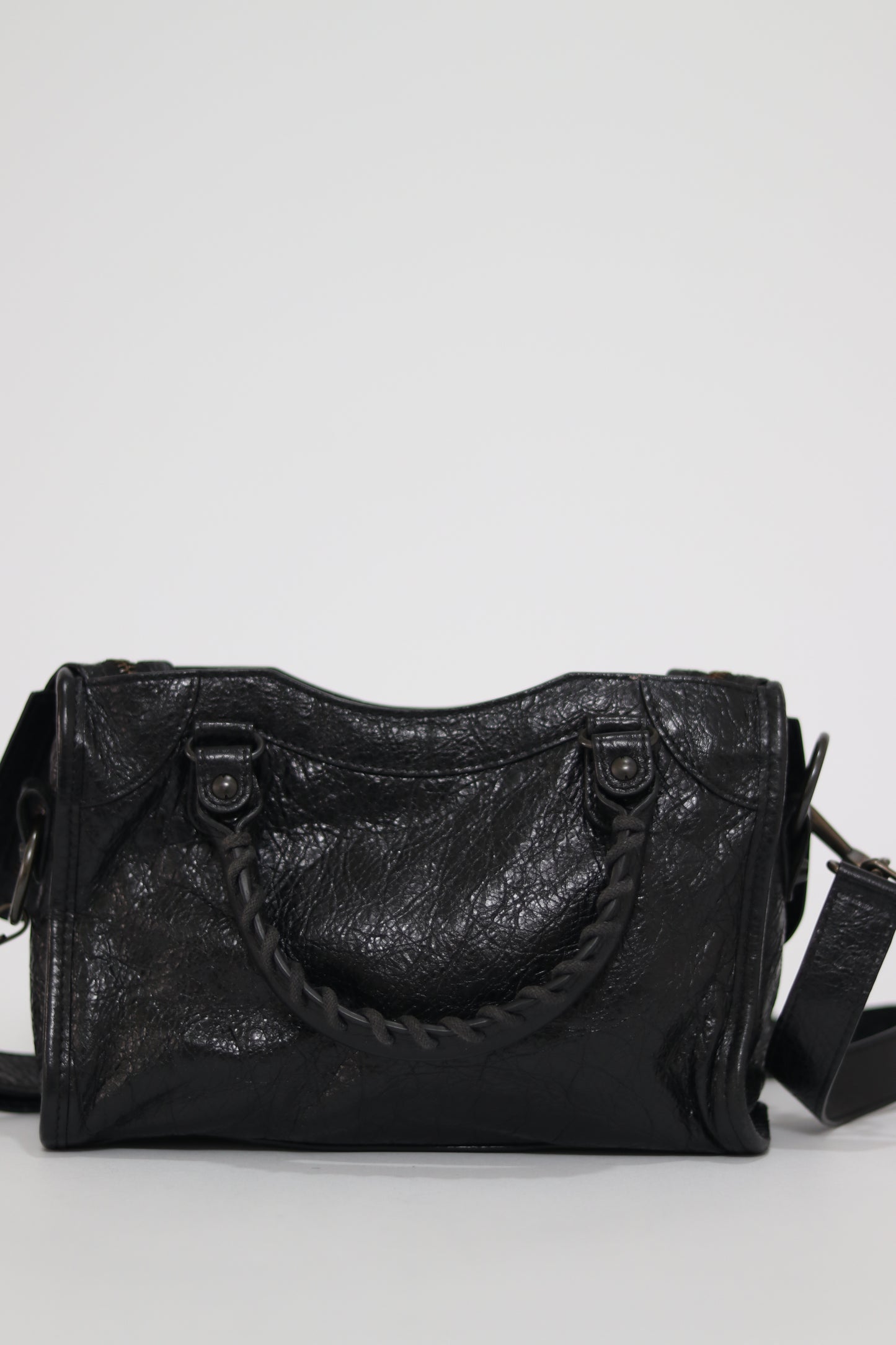 BALENCIAGA 
Agneau Classic Hardware Mini City Black