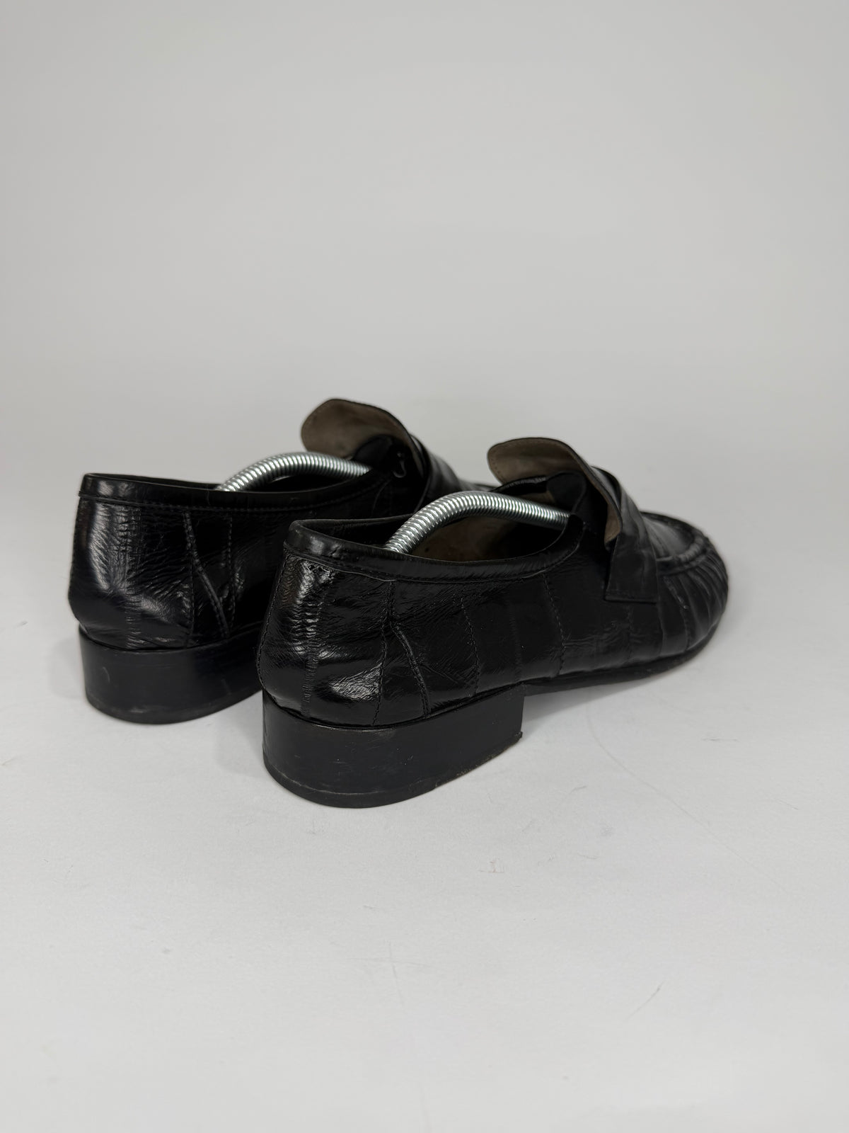 The Row
Soft Eel Skin Leather Dress Loafers Size 38 EU/ 8 US/ 5 UK