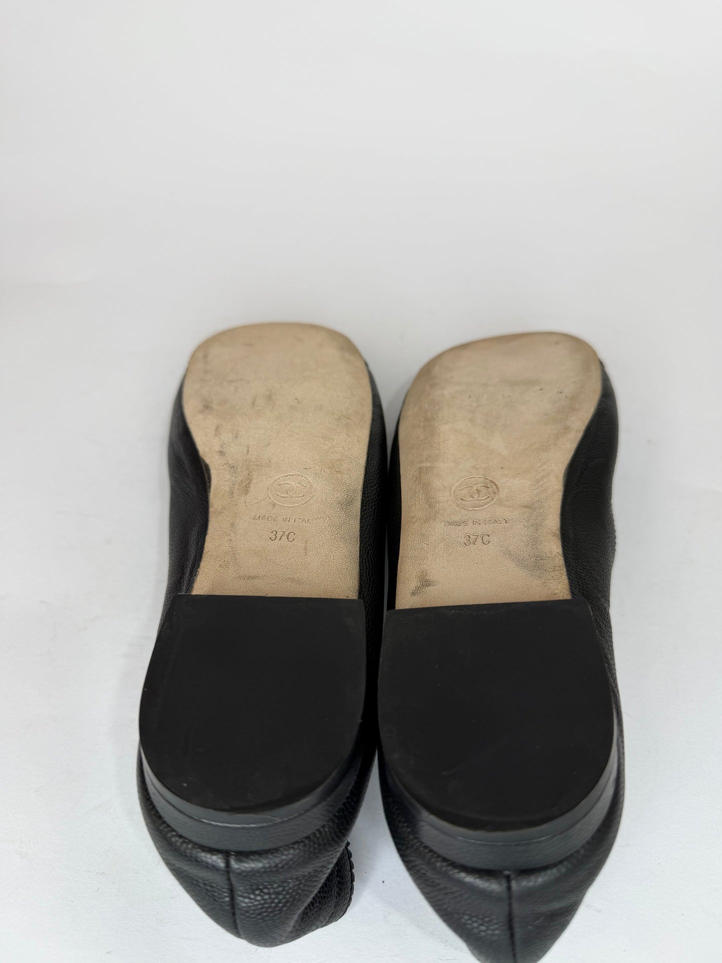 CHANEL
Lambskin Mary Jane Flats Black Size 37 EU
