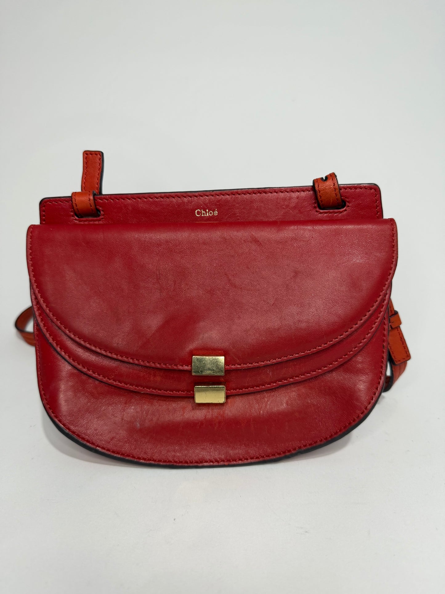 Chloé
Signature Crossbody