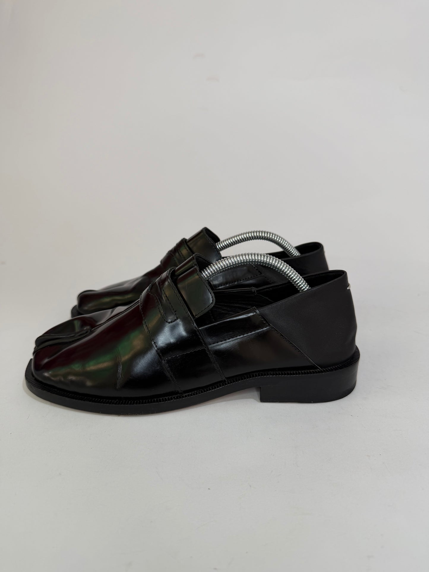 Maison Margeil Tabi strap split-toe loafers Size 37 EU/ 7 US/ 4 UK