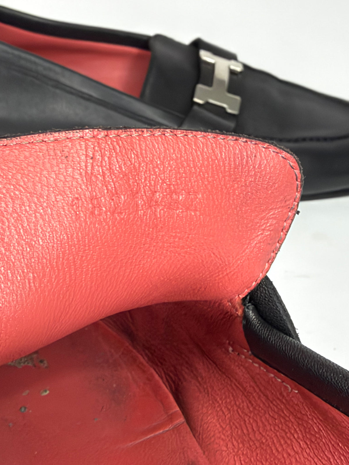 Hermès
Paris H Logo Loafers
Women's Size 39 EU/ 9 US / 6 UK