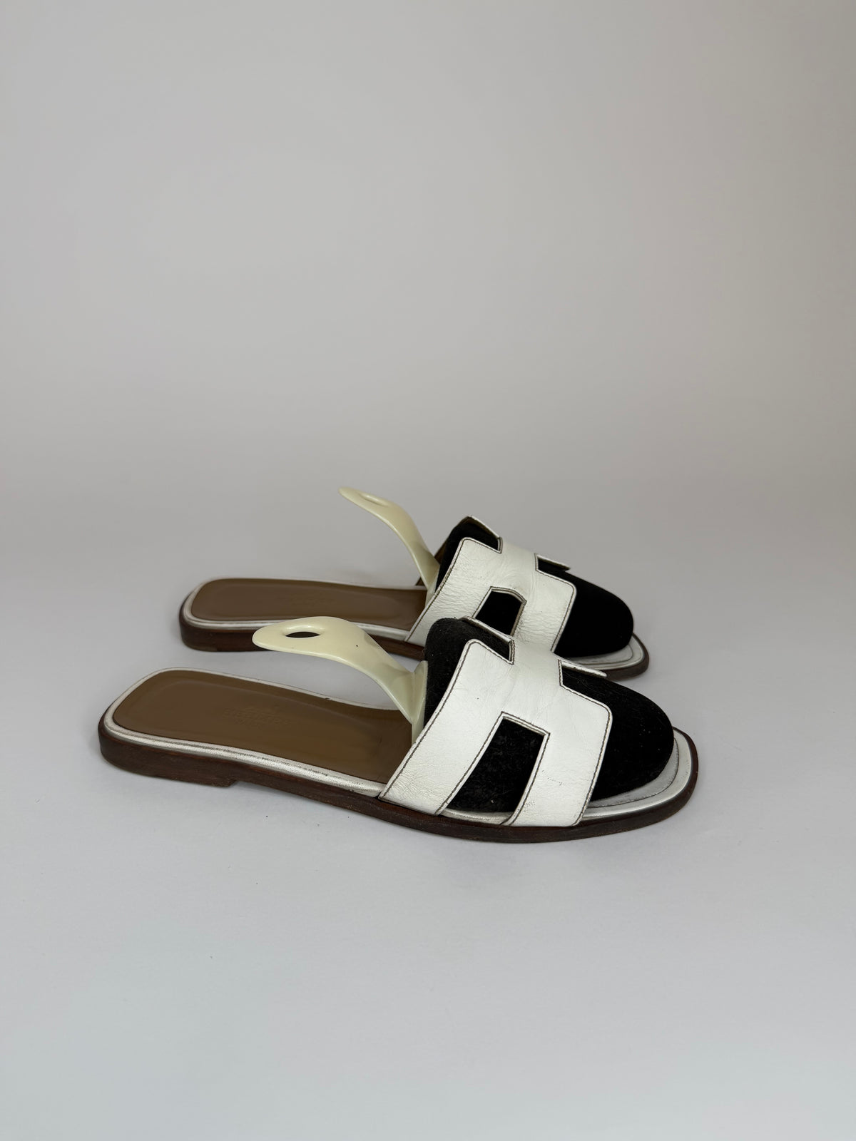 HERMES White Box Calfskin Oran Sandals 36.5 EU/ 6.5 US / 3.5 UK