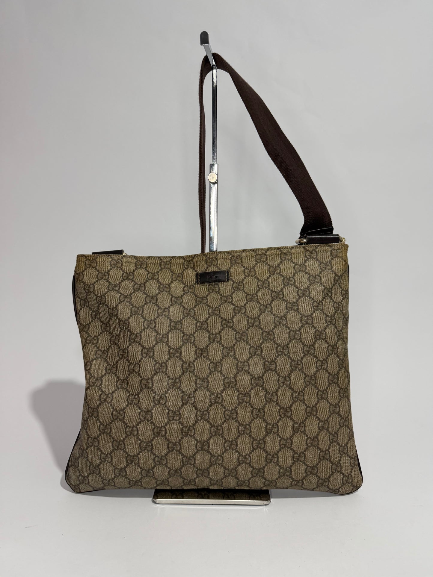 Gucci
GG Supreme Messenger Bag