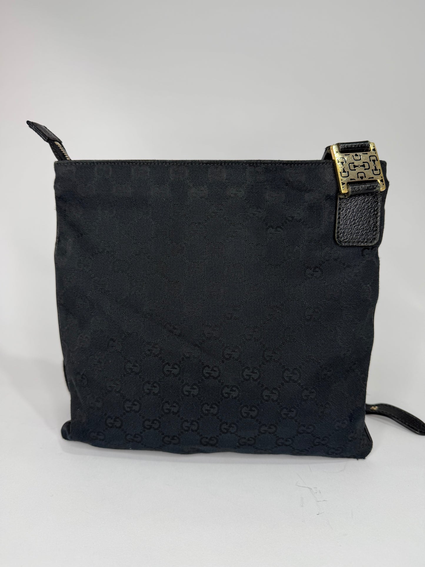 Gucci
2000-2015 GG Canvas Pop crossbody