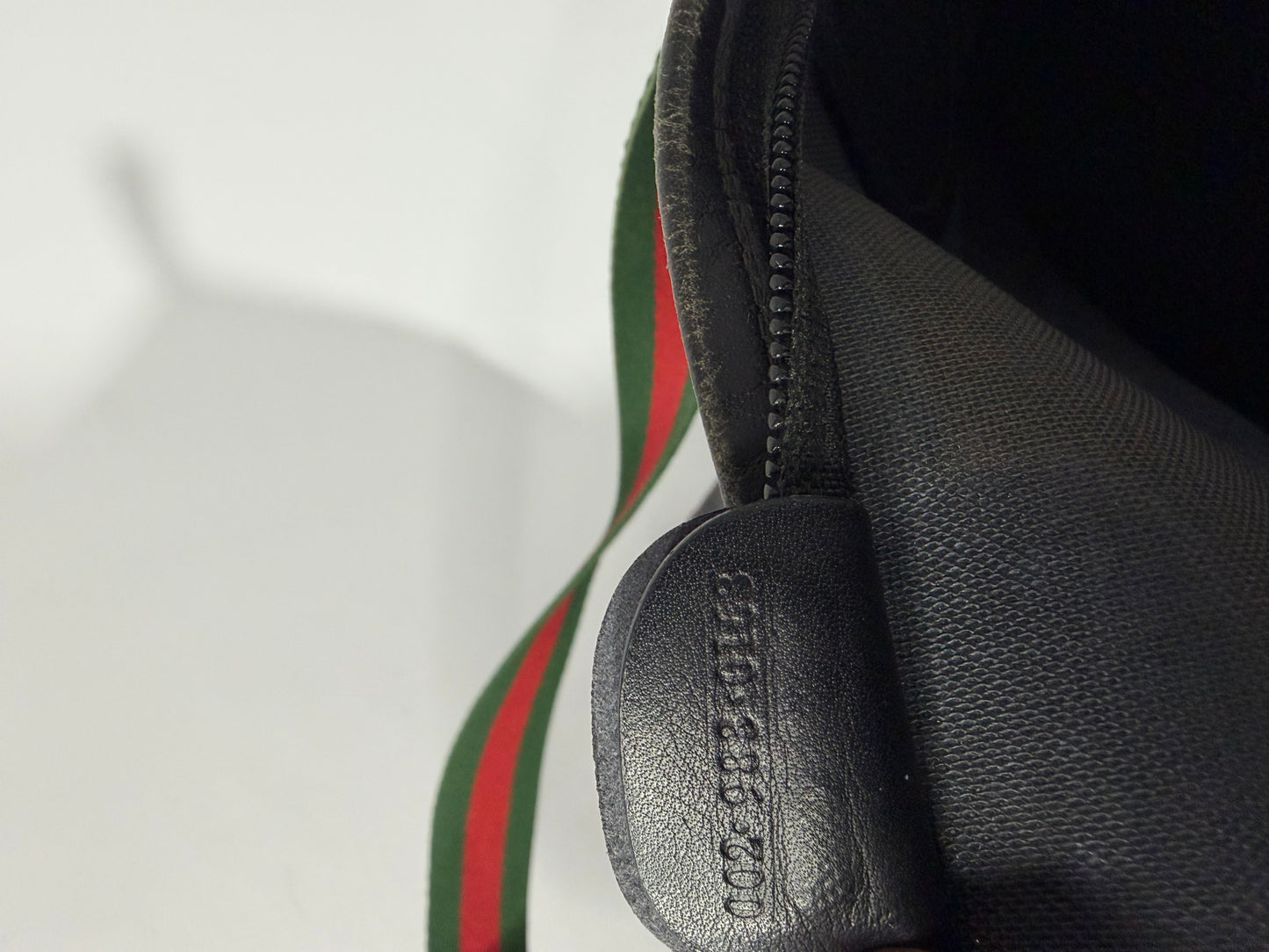 Gucci Vintage Black
GG Canvas Tote Bag