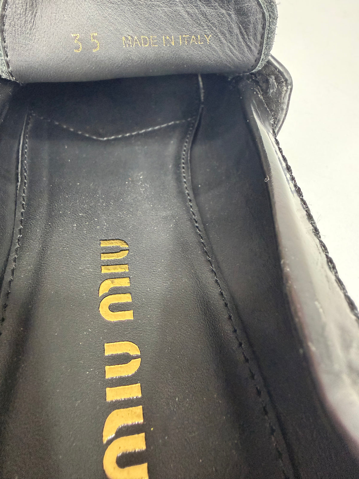 Miu Miu
Black Leather Penny Loafers
Women's Size: 5 US | IT 35