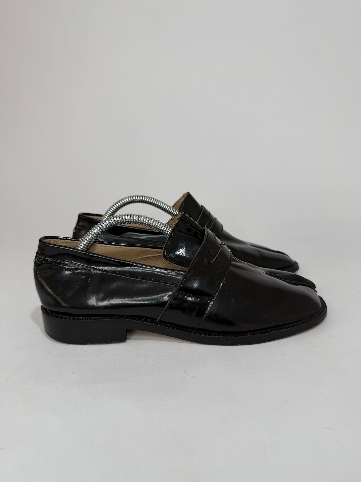 Maison Margiela Tabi Split Toe Patent Leather Loafers Black Size 36 EU/6 US