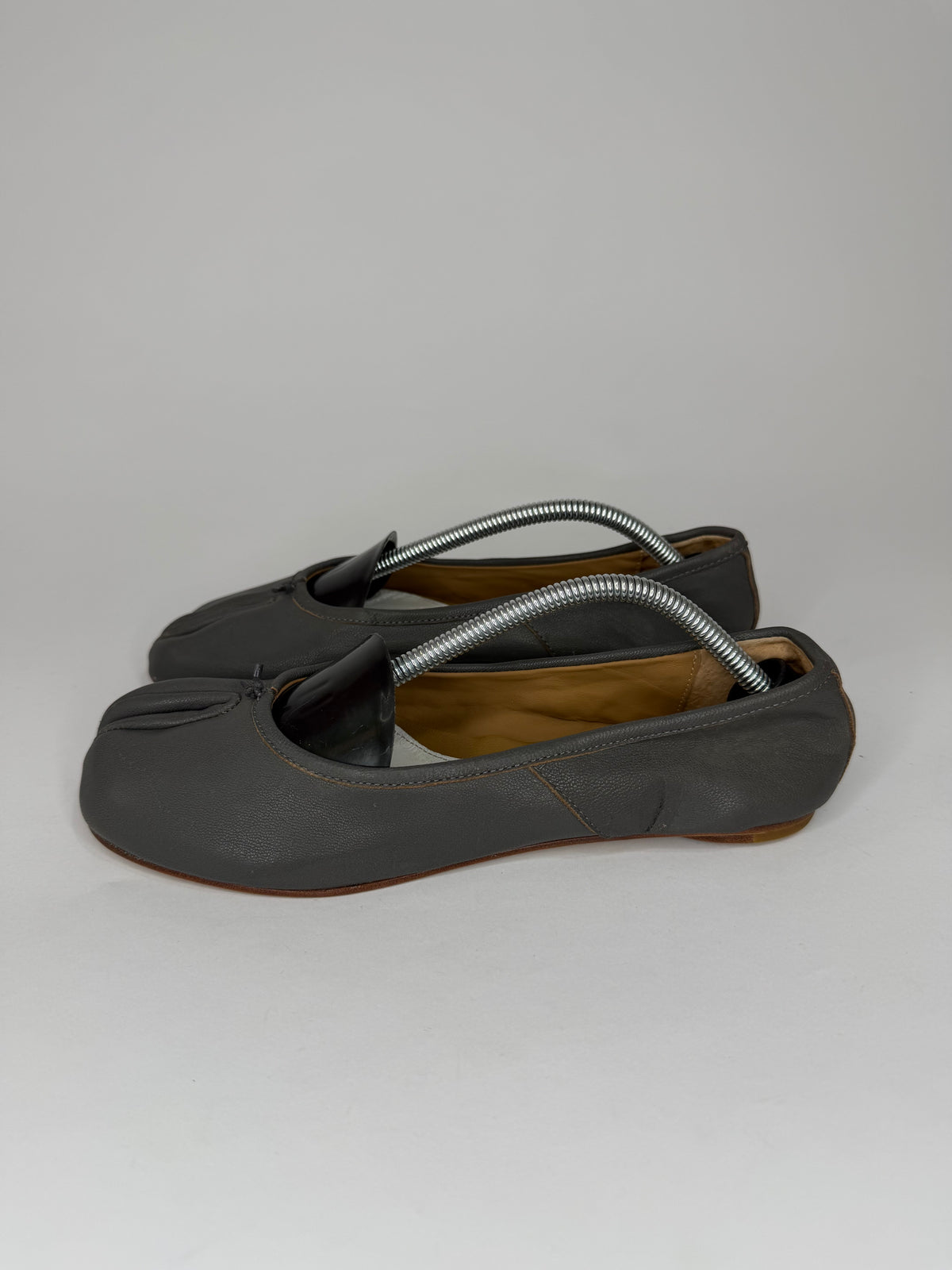 Maison Margiela Tabi Ballet Flats Grey Leather Split-Toe EU 38 / 8 US/ 5 UK