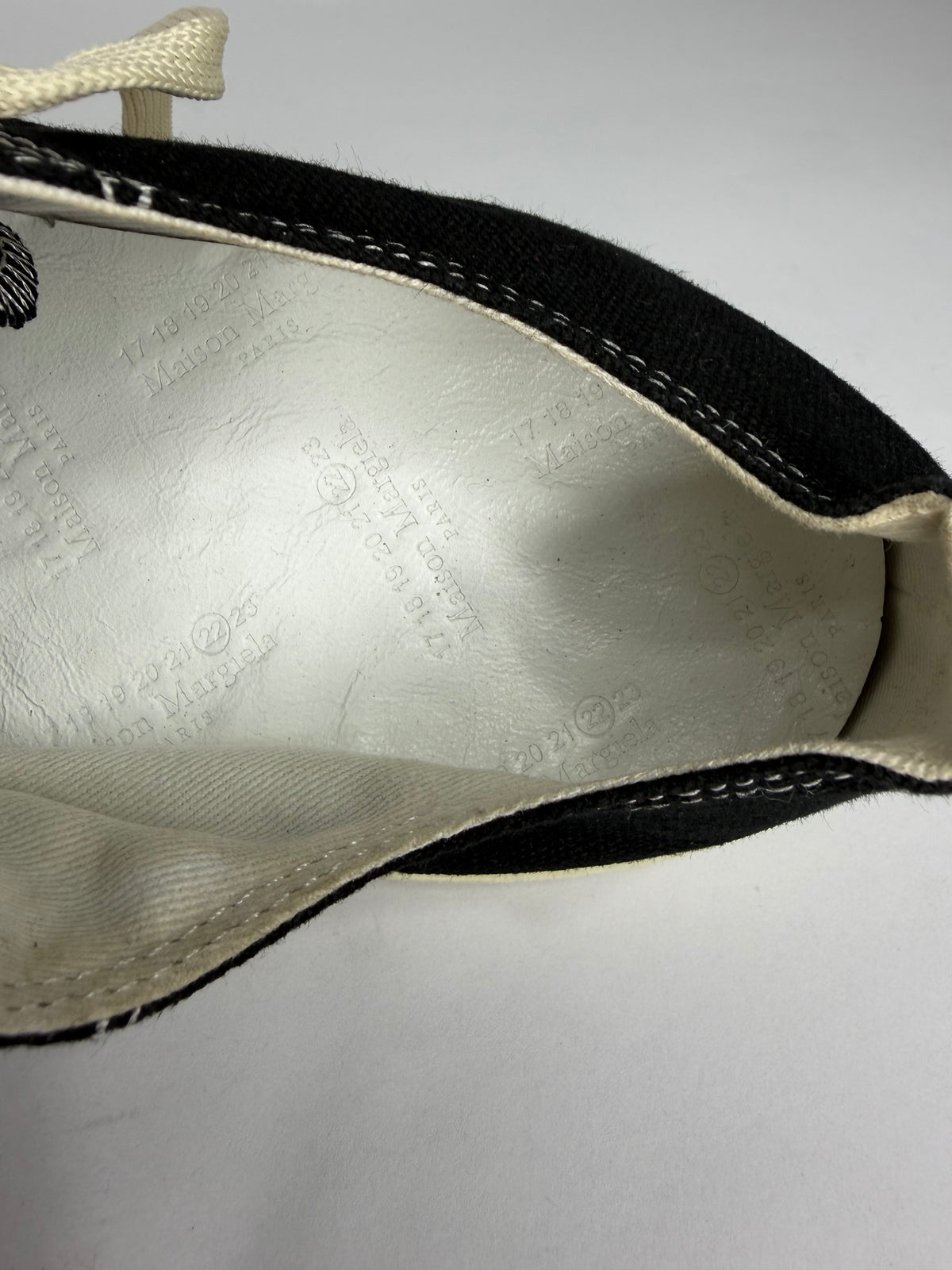 Maison MargielaTabi Low Sneaker Size 36 EU/ 6 US/ 3 UK