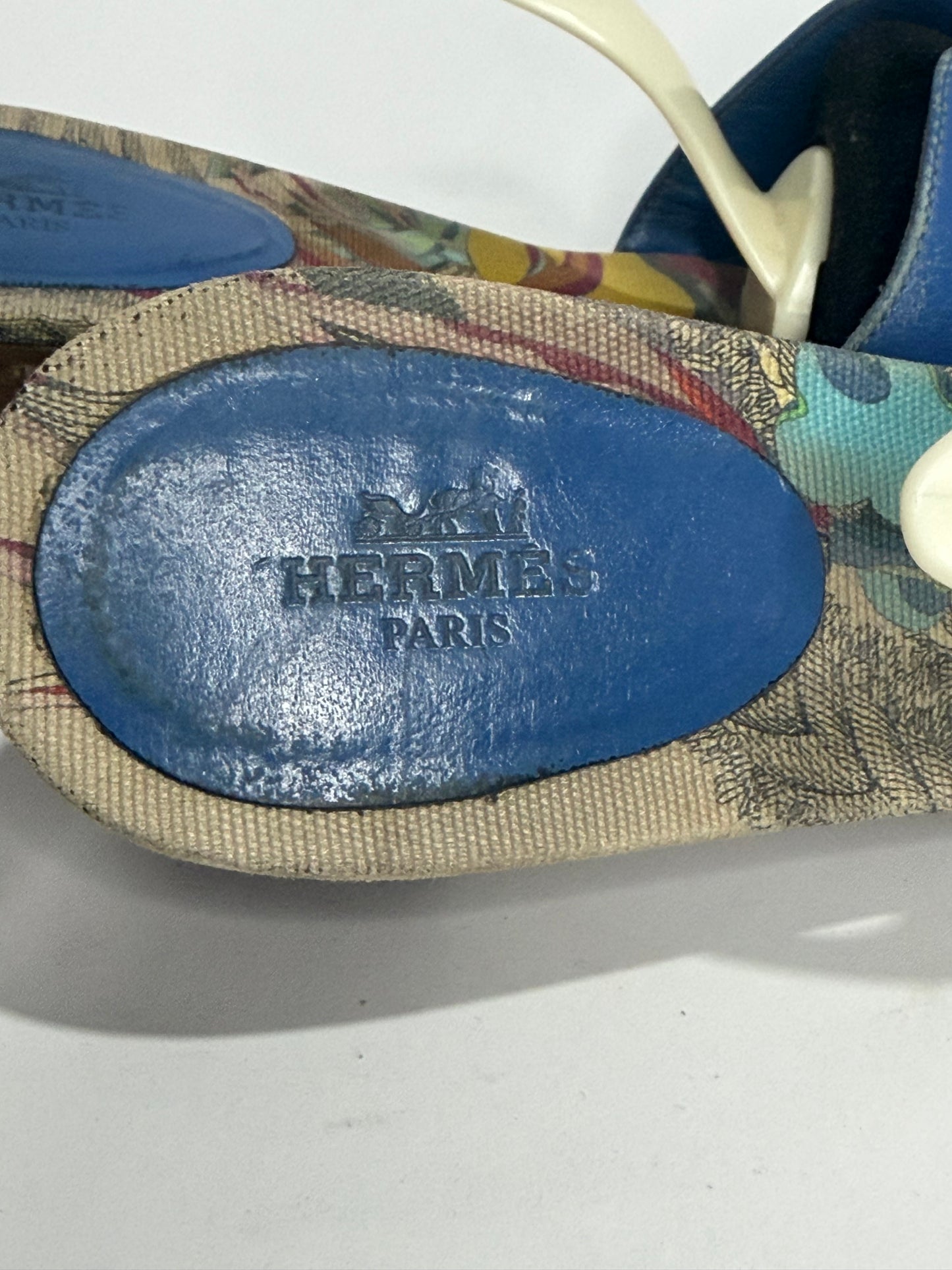 Hermès Oran H Cut-Out Heeled Sandals Blue Leather / Printed Canvas Size 39 EU/ 9 US/ 6 Uk