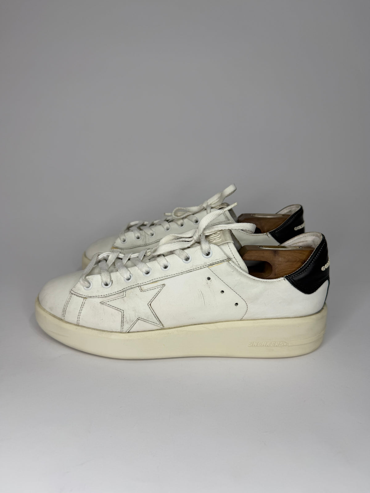 Golden Goose PureStar Size 43 White/Black Leather Low Top Sneakers
