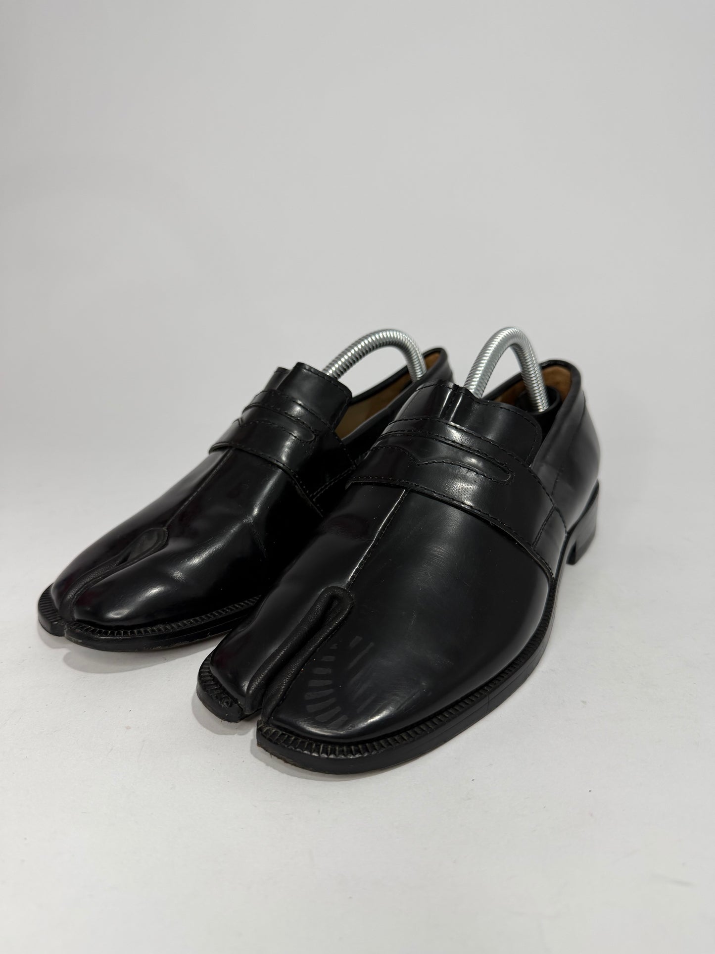 Maison Margiela Tabi Split Toe Patent Leather Loafers Black Size 36 EU/6 US