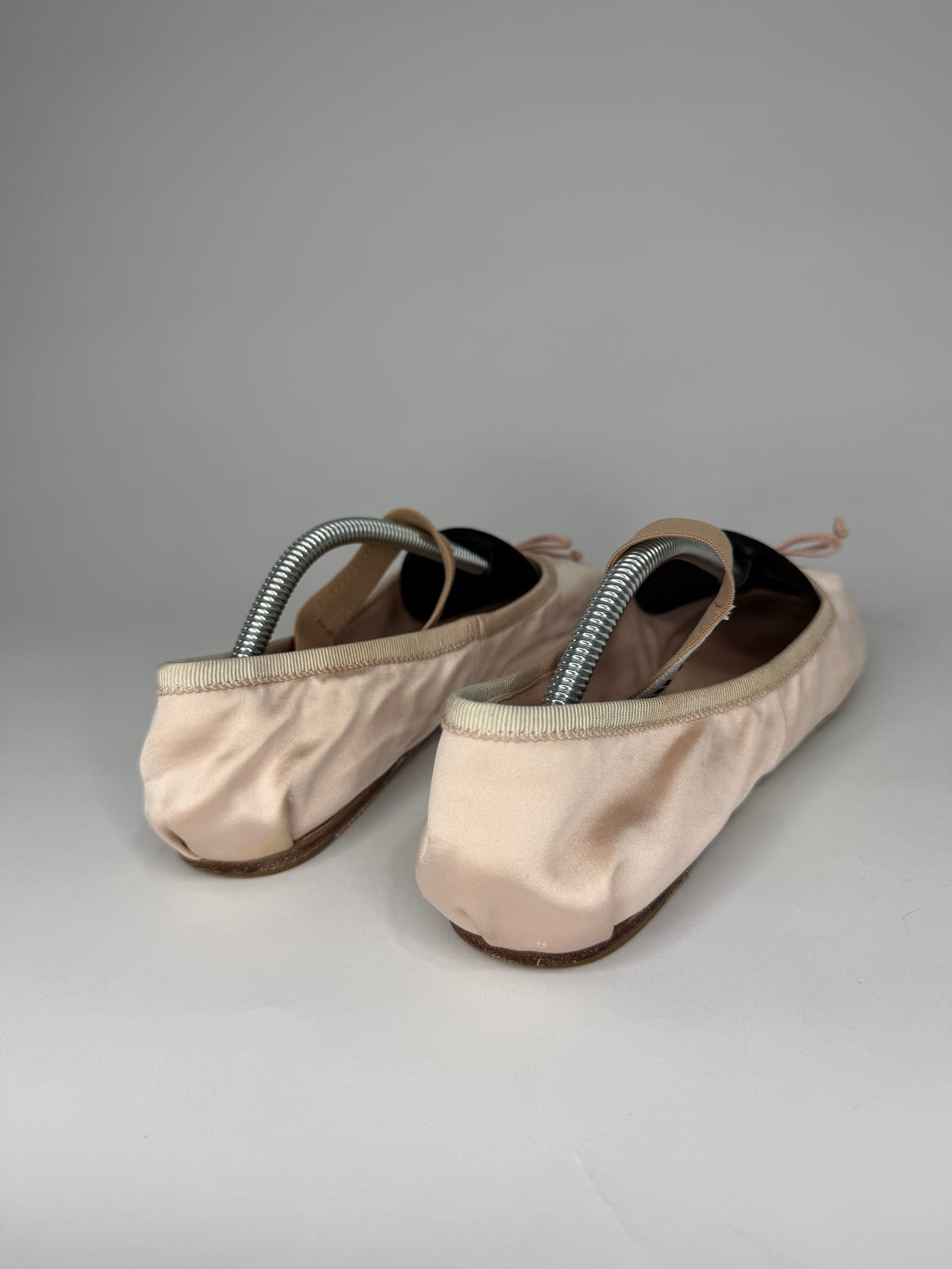 Miu Miu Beige Leather Buckle Detail Bow Ballet Flats Size 37 EU/ 7 US
