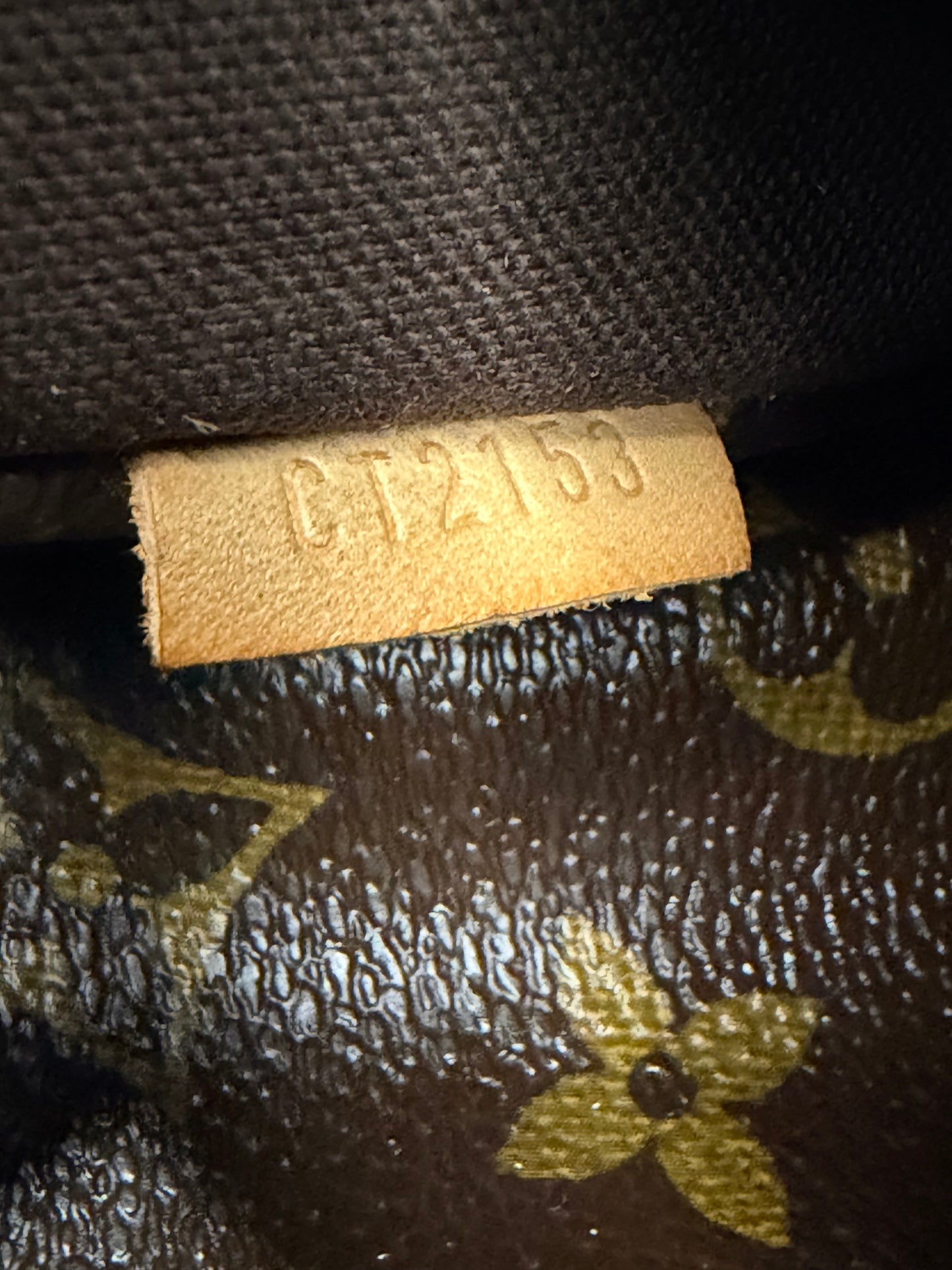 Louis Vuitton
Monogram Menilmontant PM