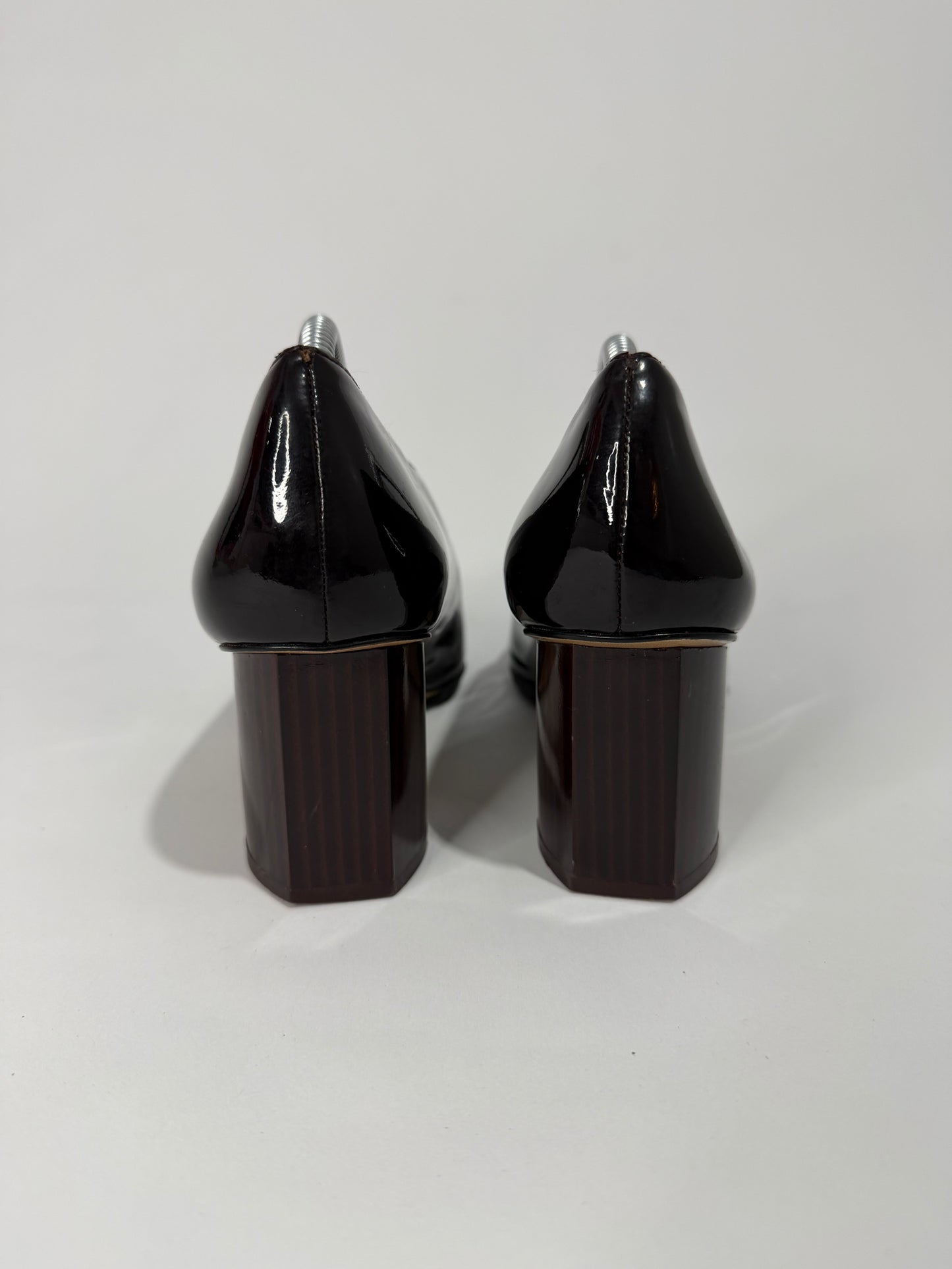 CELINE
Burgundy Leather V Neck Pumps Size