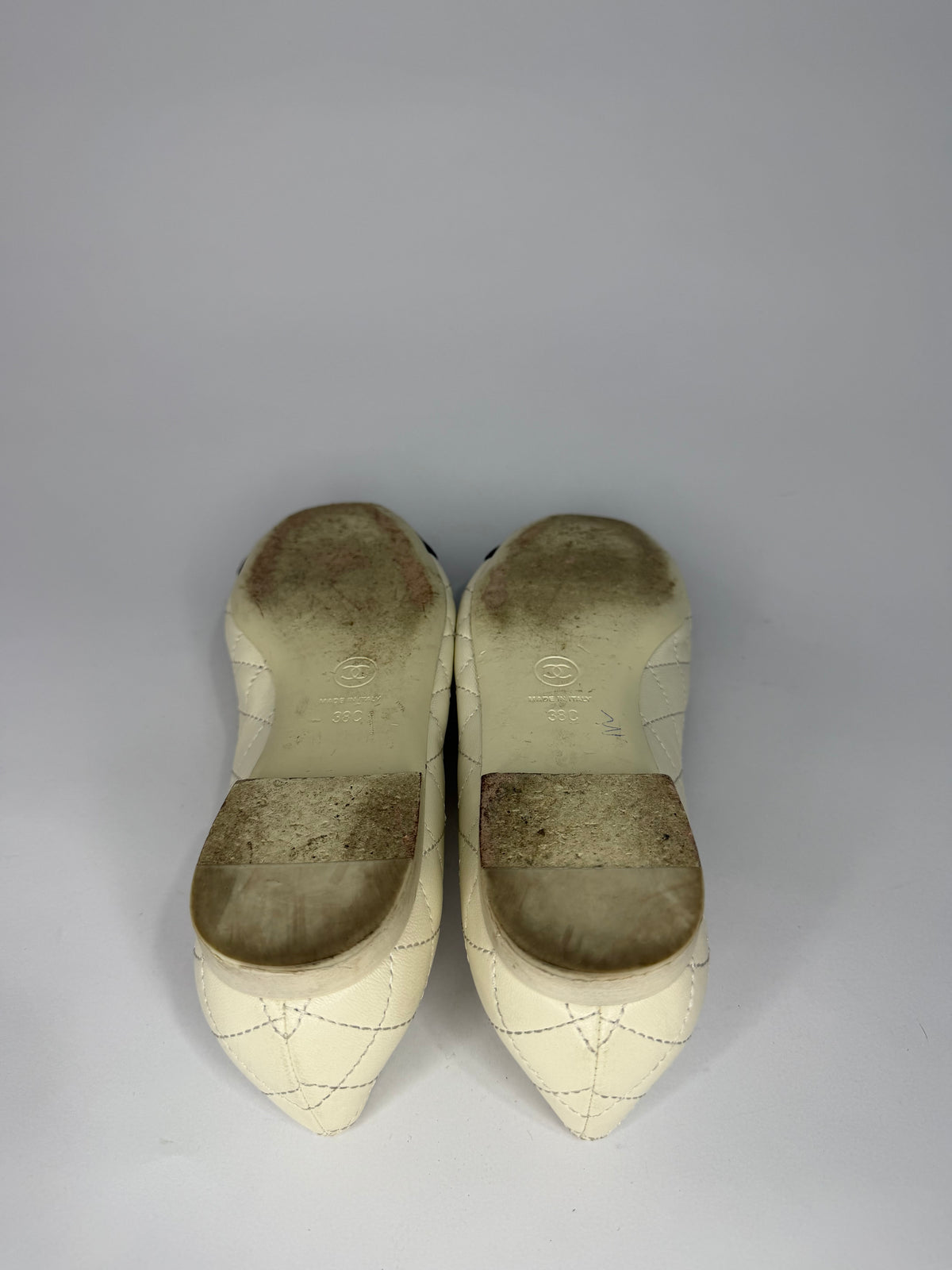 Chanel
2024 Interlocking CC Logo Ballet Flats
Women's Size 38 EU/ 8 US