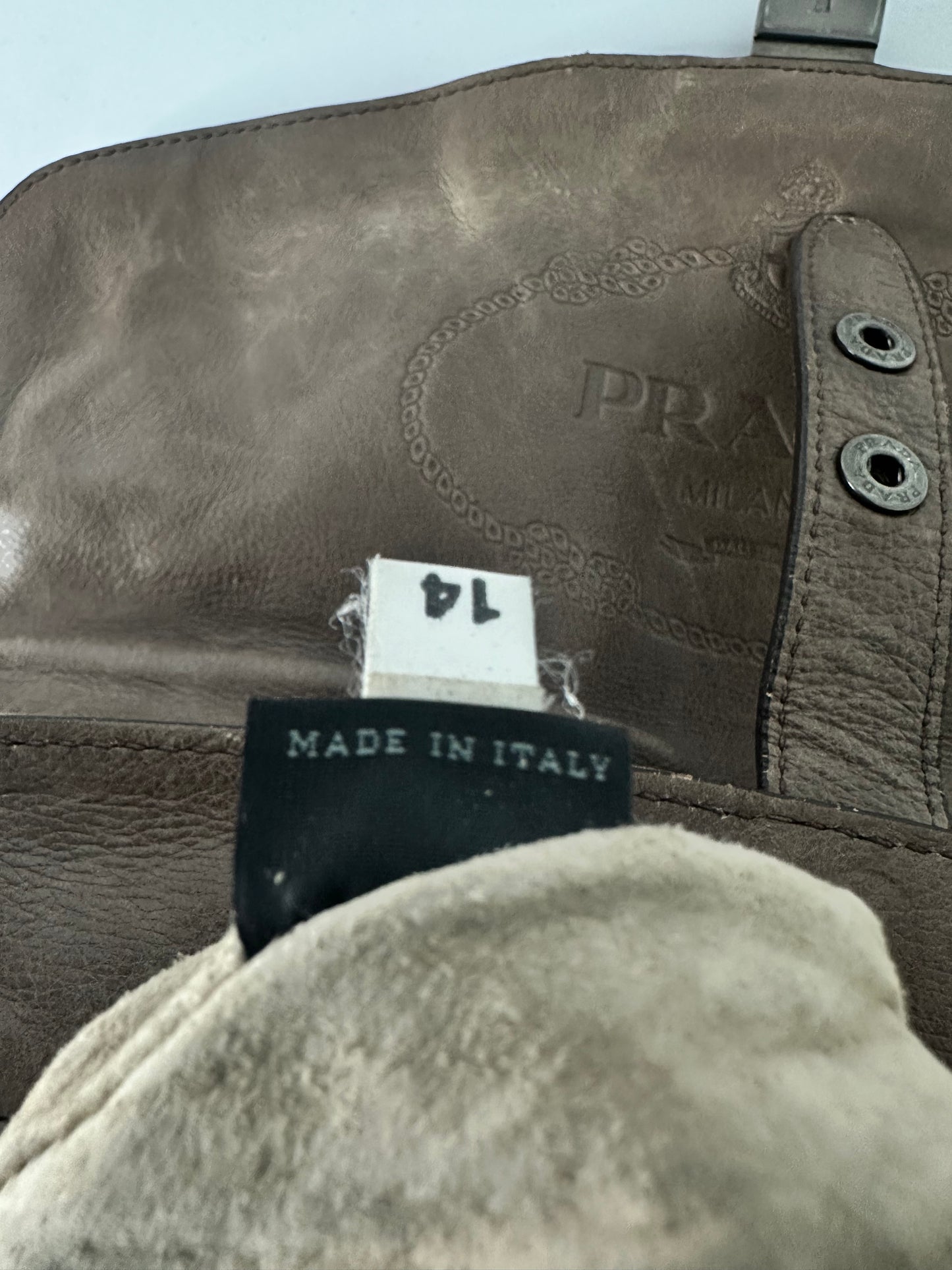 Prada
Bufalino Cerniera Top Handle Bag