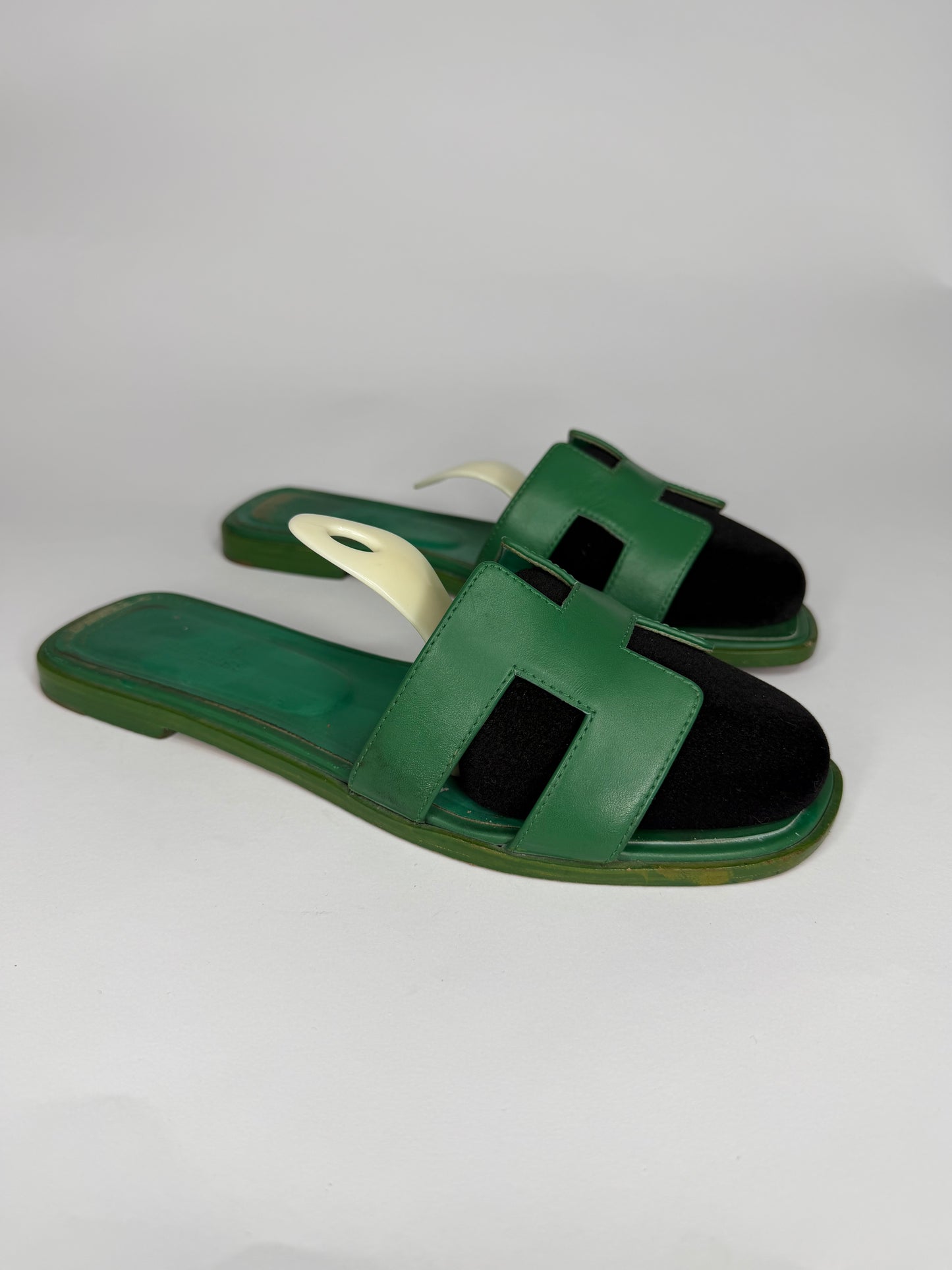HERMES Green Box Calfskin Oran Sandals 40 EU/ 10 US / 7 UK