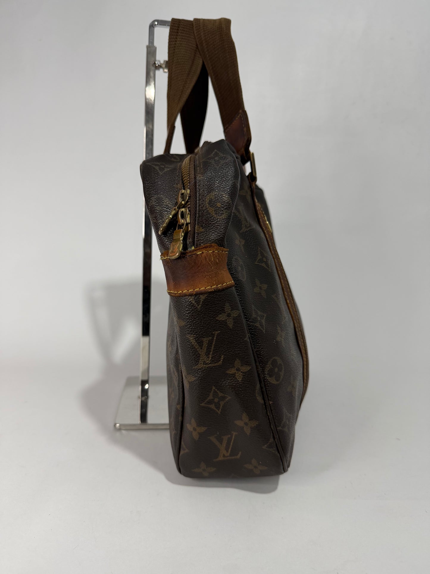 LOUIS VUITTON
Monogram Sac Bosphore Messenger Bag