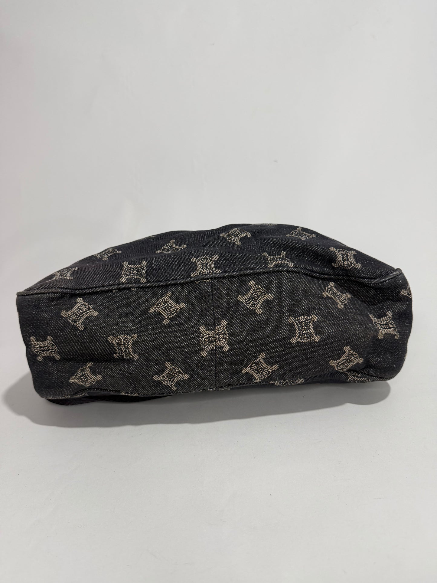 Celine
Triomphe Messenger Bag Large Vintage