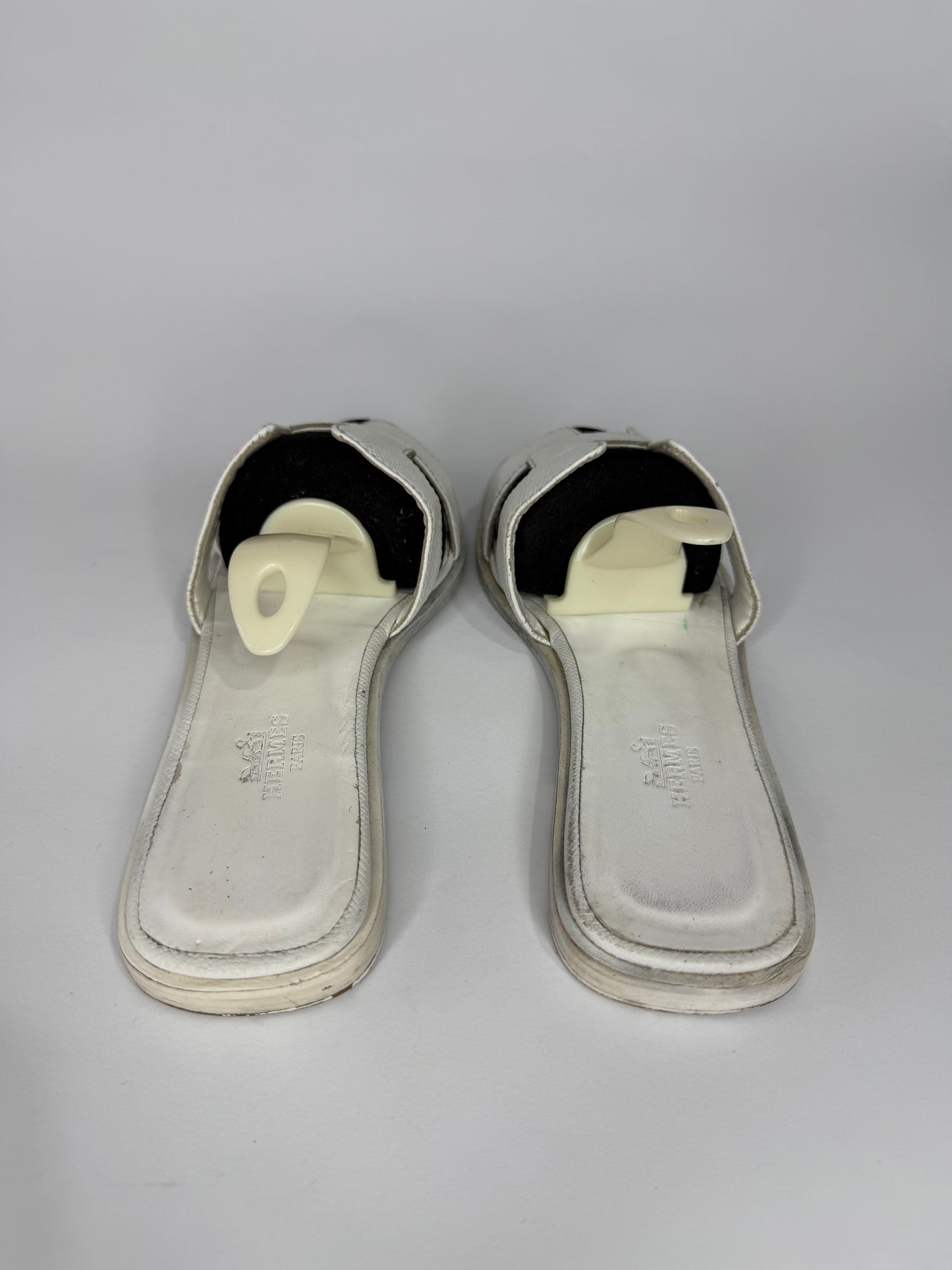 HERMES White Box Calfskin Oran Epson Sandals 39 EU/ 9 US / 6 UK