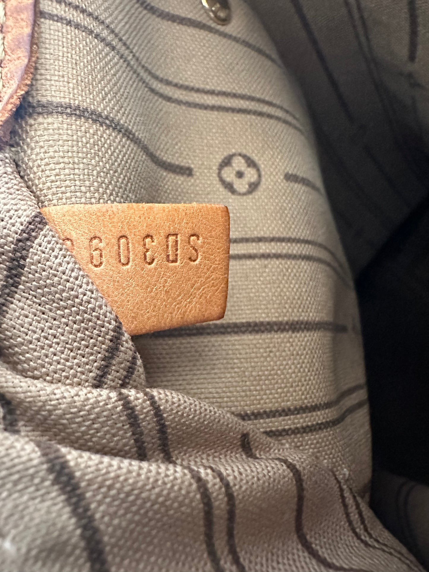 Louis Vuitton Monogram Canvas Neverfull GM Bag