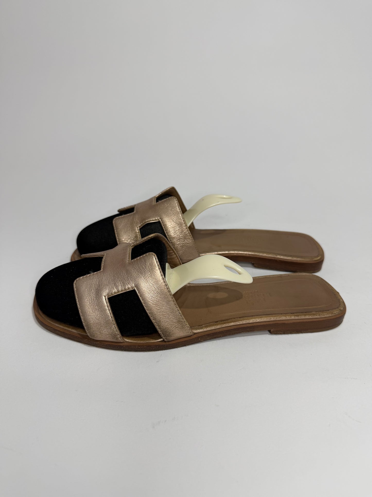 HERMES Metallic Box Calfskin Oran Sandals 38 EU/ 8 US / 5 UK
